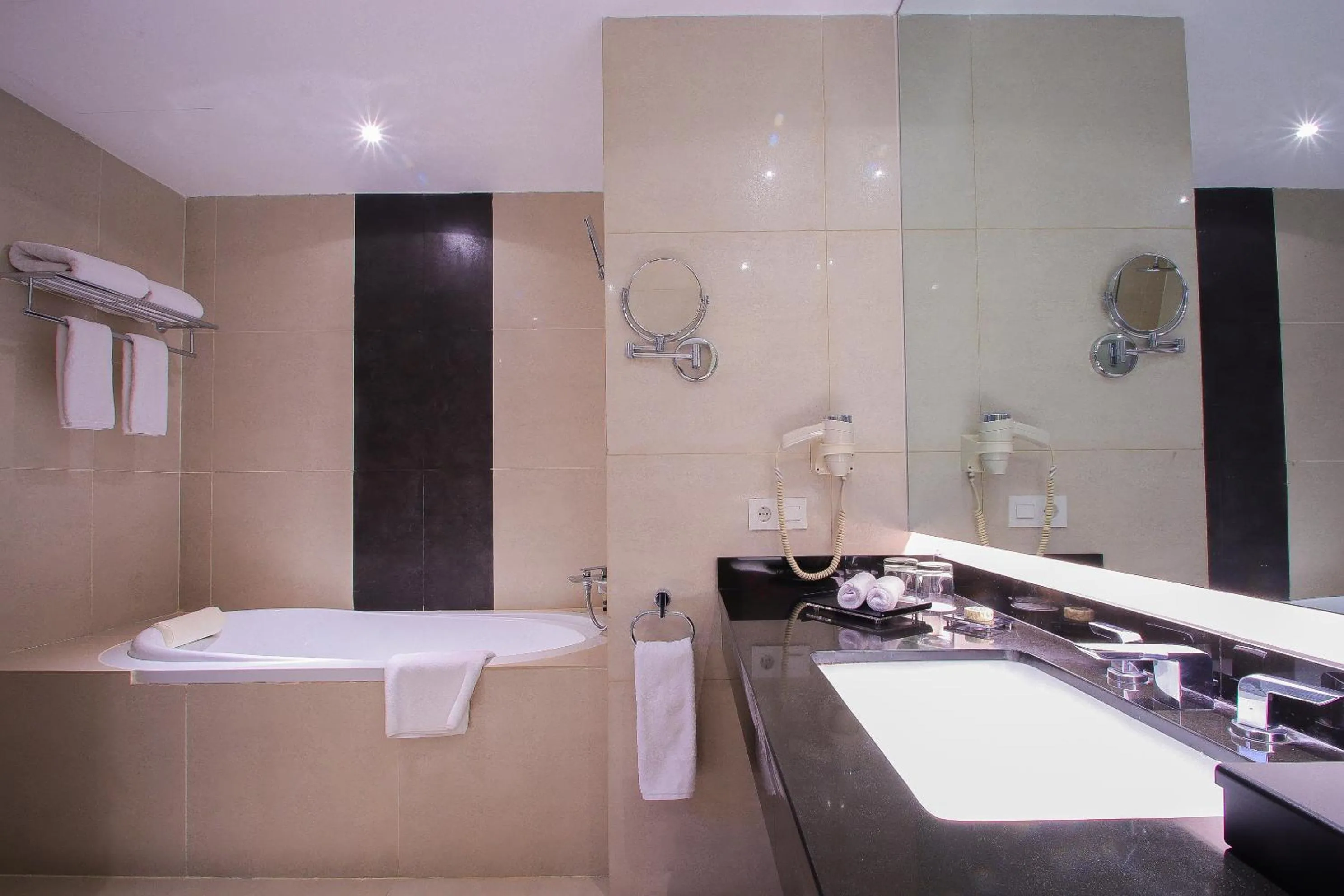 Bath in FUGO Hotel Banjarmasin