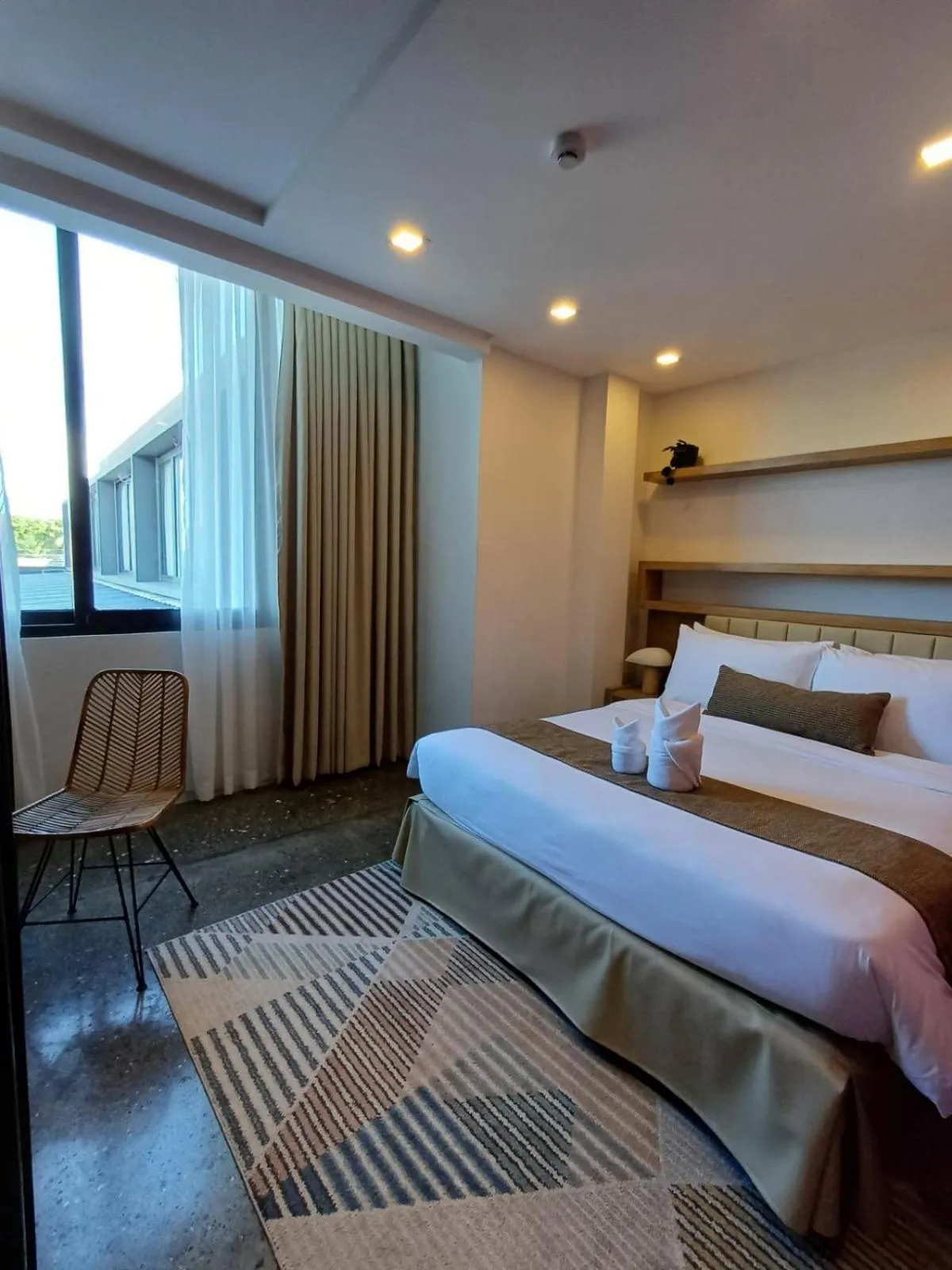 Bed in Prince Express Inn