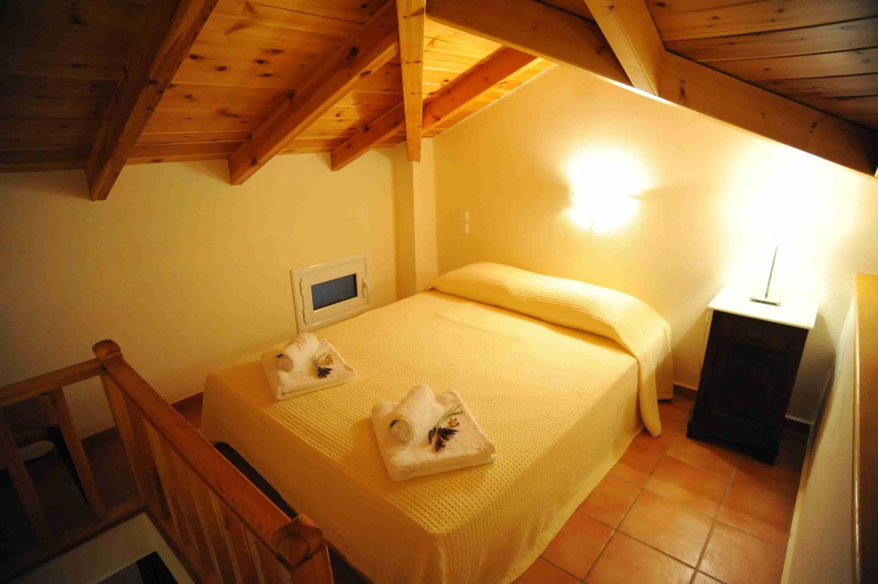 Bedroom, Bed in Long View Hammam & Spa