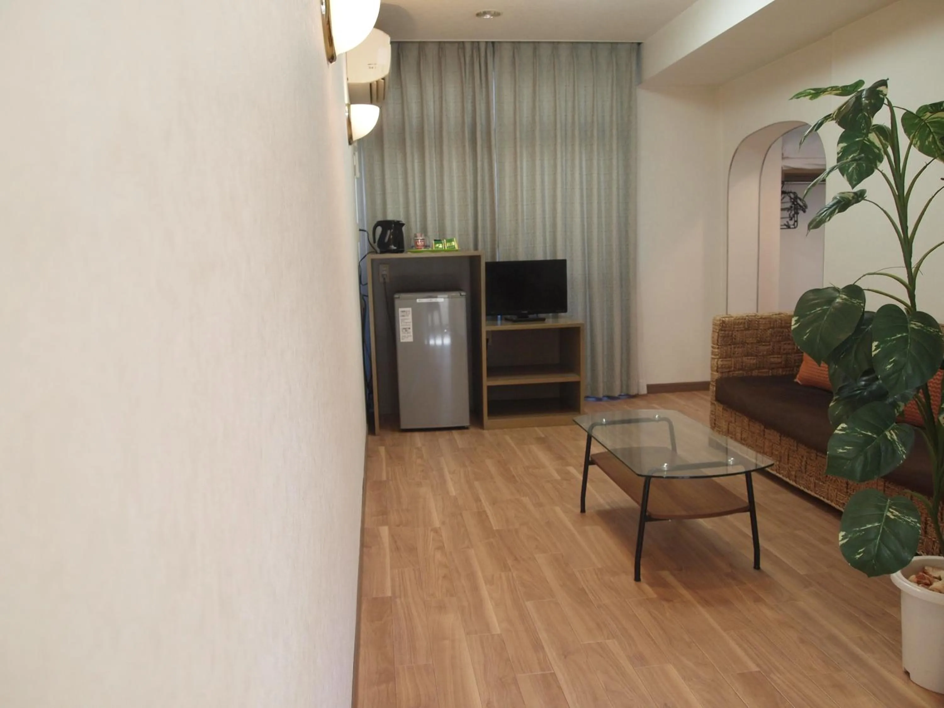 Photo of the whole room in Senkei Plaza