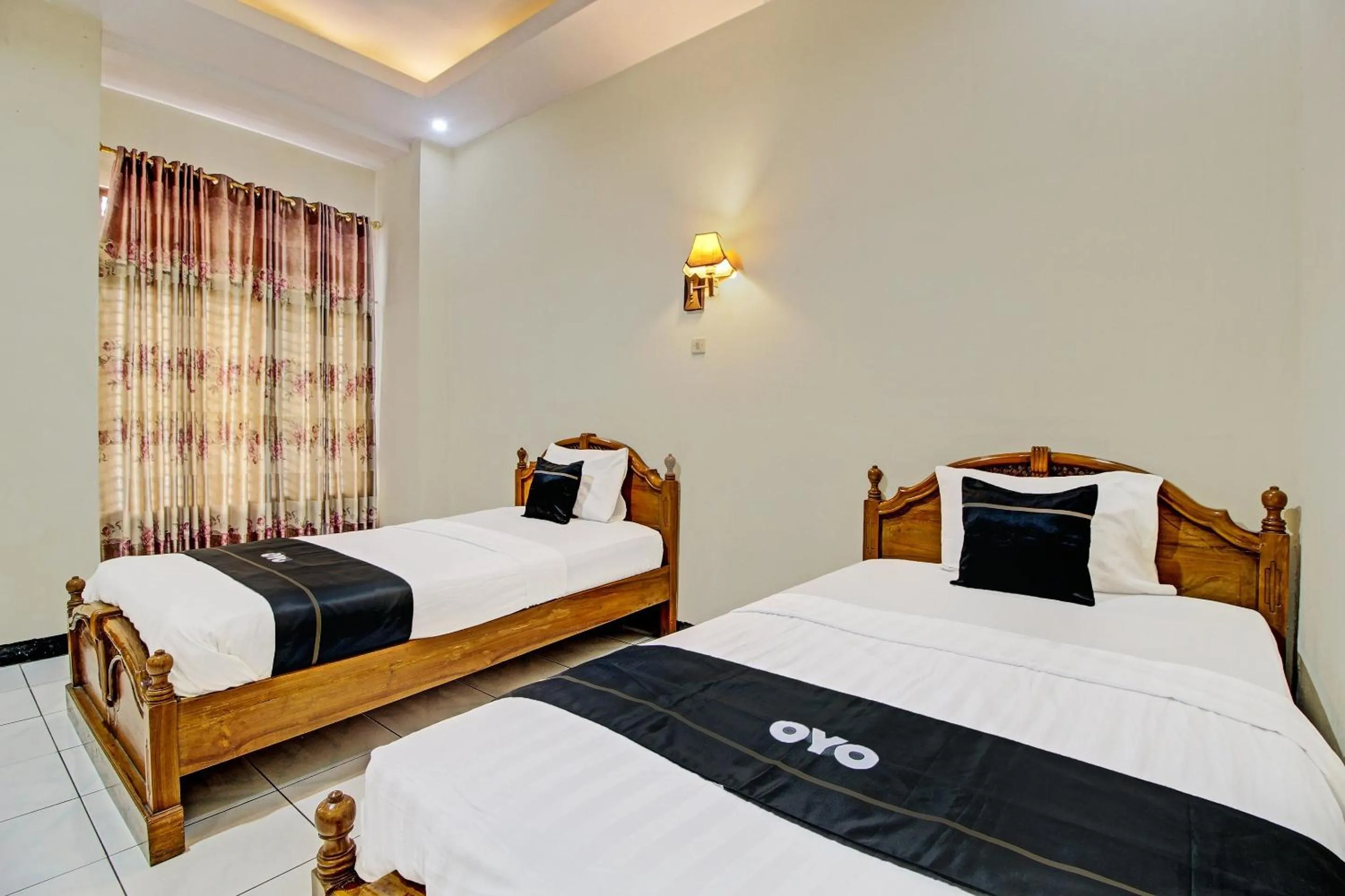 Bedroom, Bed in Collection O 92242 Hotel Tanjung Emas