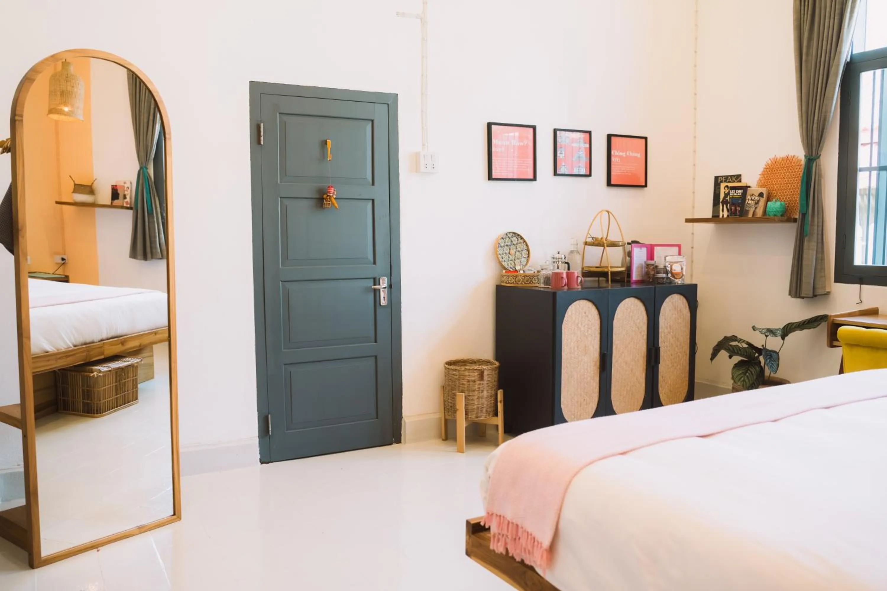 Photo of the whole room, Bed in Baan Pila