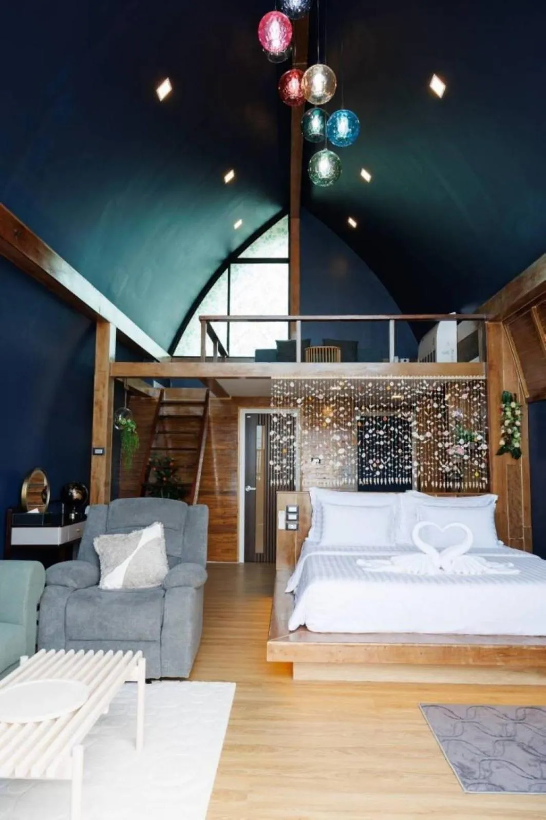 Photo of the whole room, Bed in IP PLUS BEACH RESORT Koh Larn