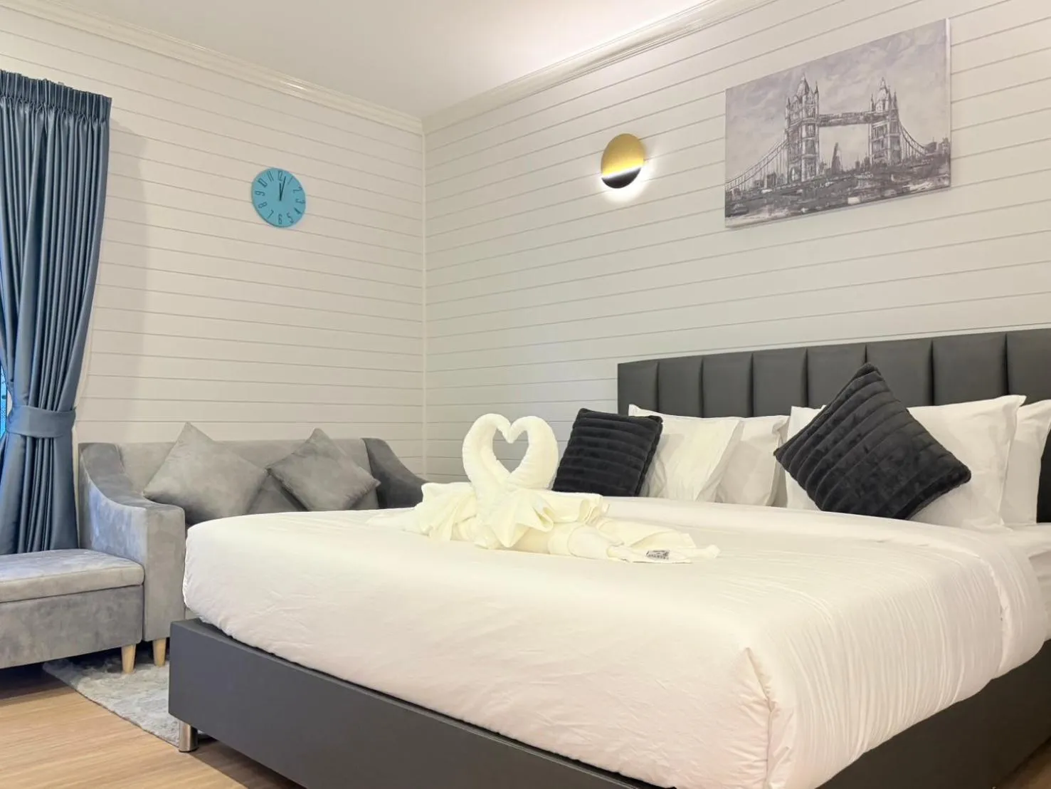 Bed in IP PLUS BEACH RESORT Koh Larn