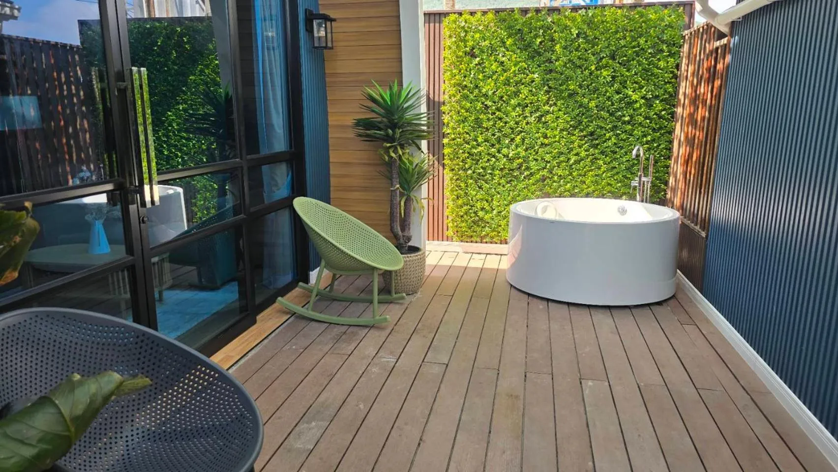 Patio in IP PLUS BEACH RESORT Koh Larn