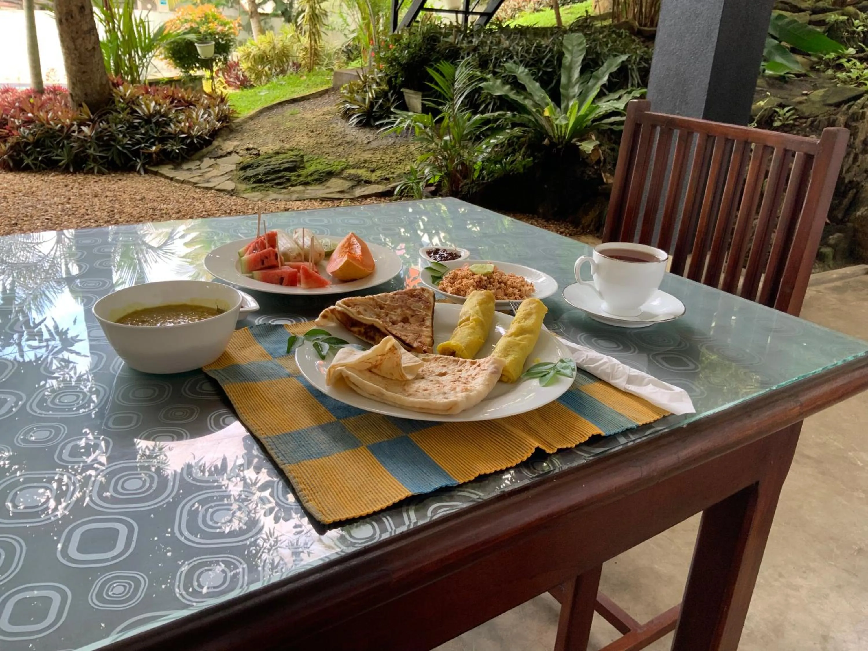 Breakfast in Lali Villa & Fruit Garden