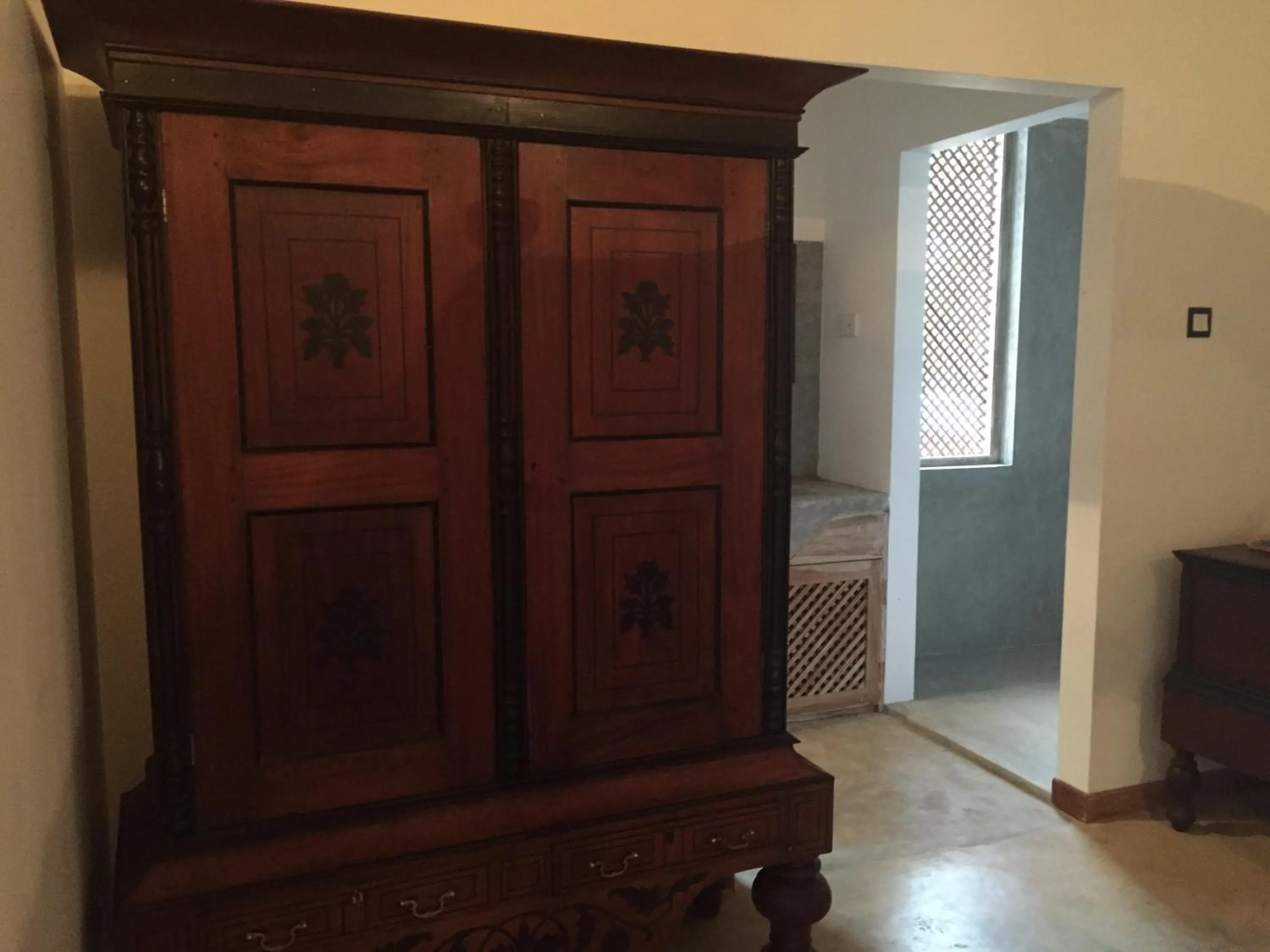 wardrobe in Lali Villa & Fruit Garden
