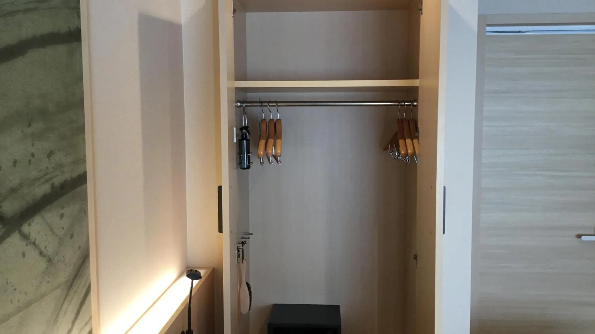 wardrobe in Odysis Suites Osaka Airport Hotel