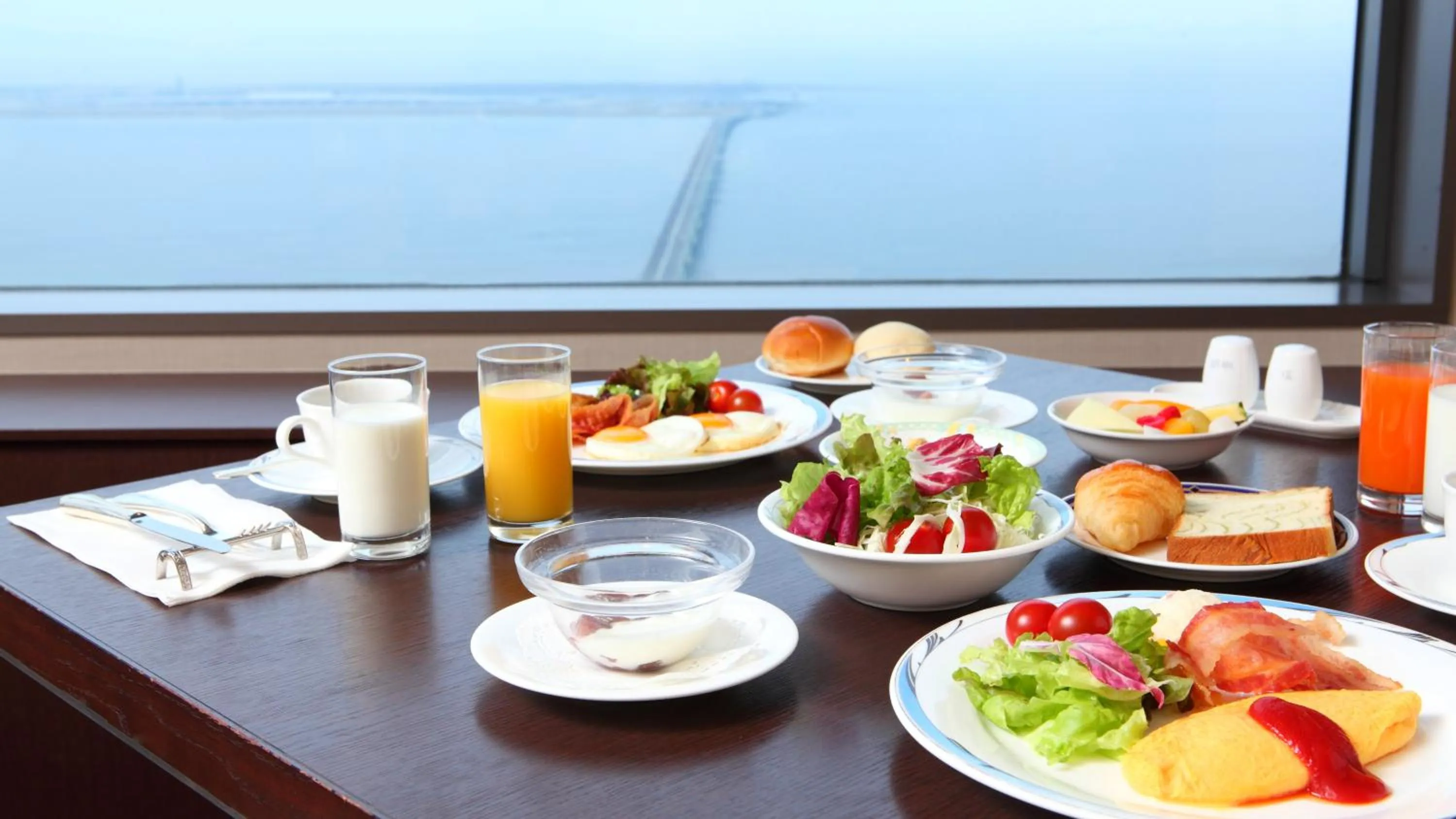 Restaurant/places to eat in Odysis Suites Osaka Airport Hotel