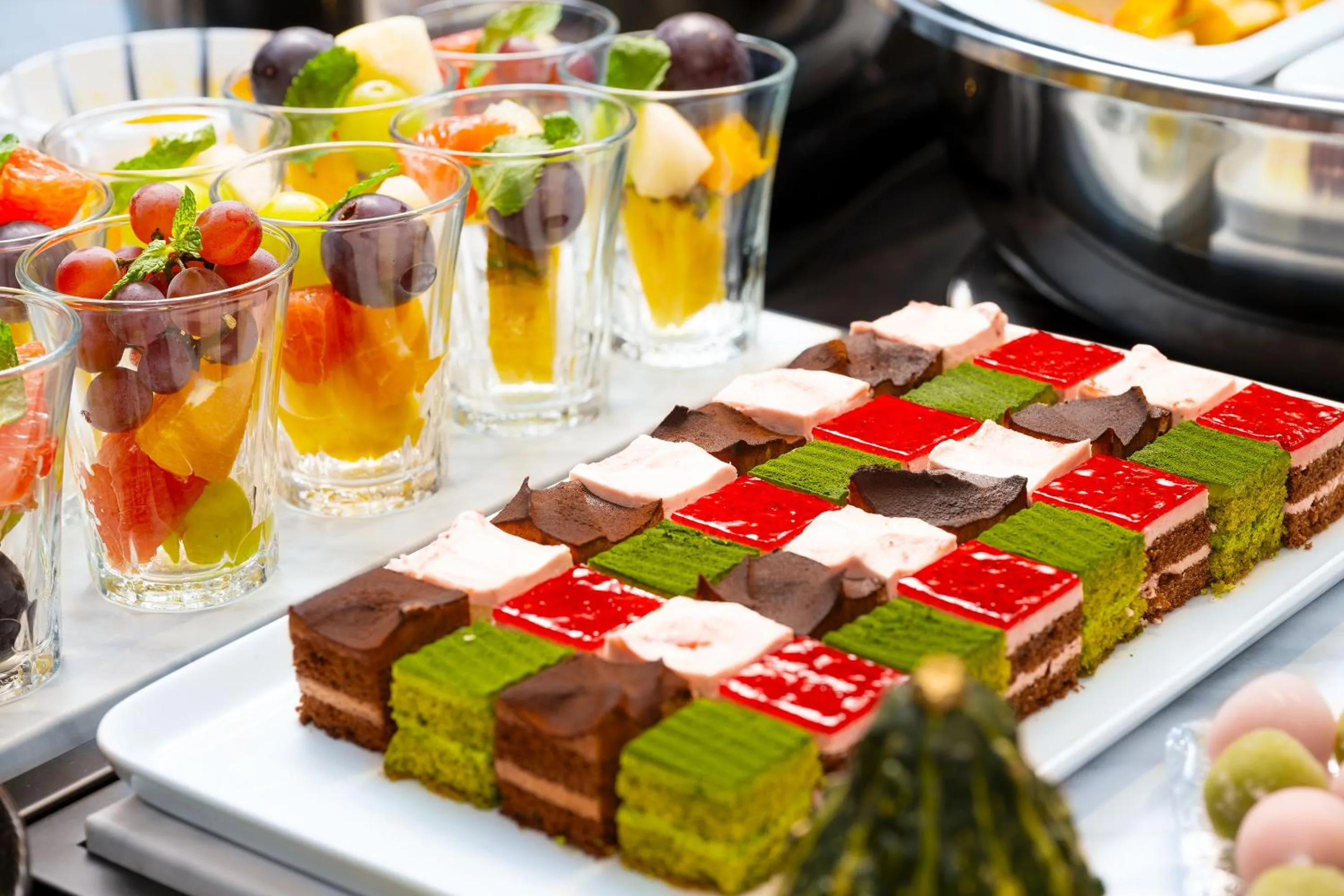 Buffet breakfast in Shizutetsu Hotel Prezio Osaka Shinsaibashi