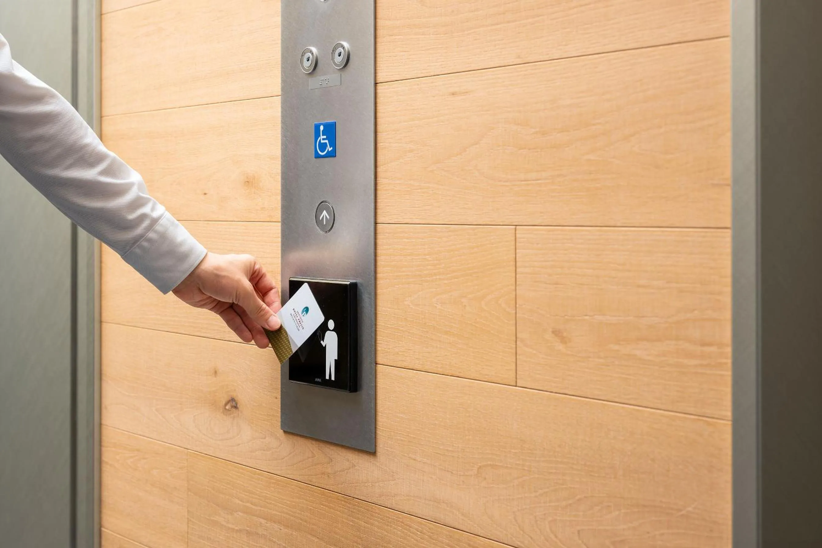 elevator in Shizutetsu Hotel Prezio Osaka Shinsaibashi