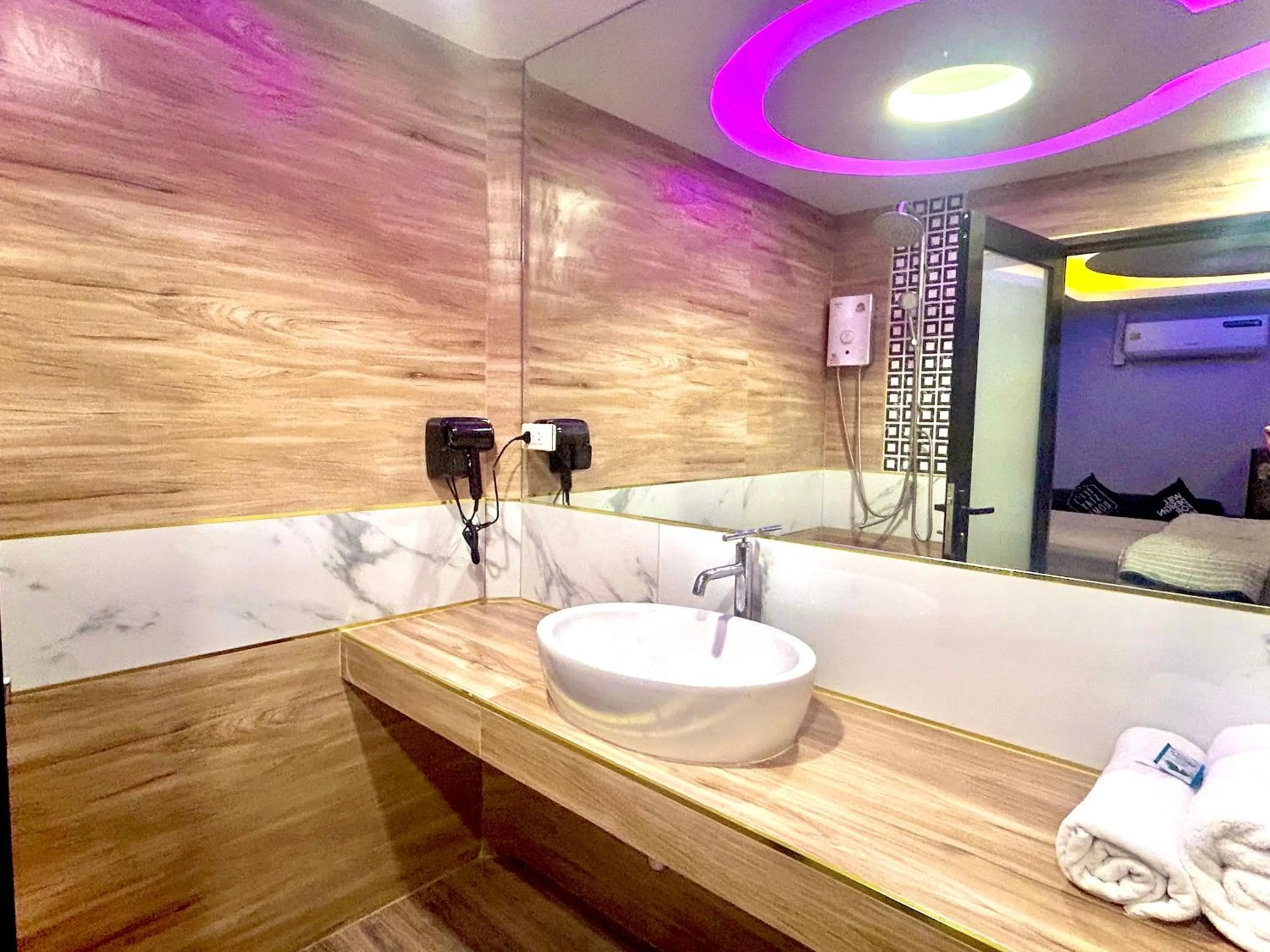 Bankhunchang Ramkhamhaeng hotel