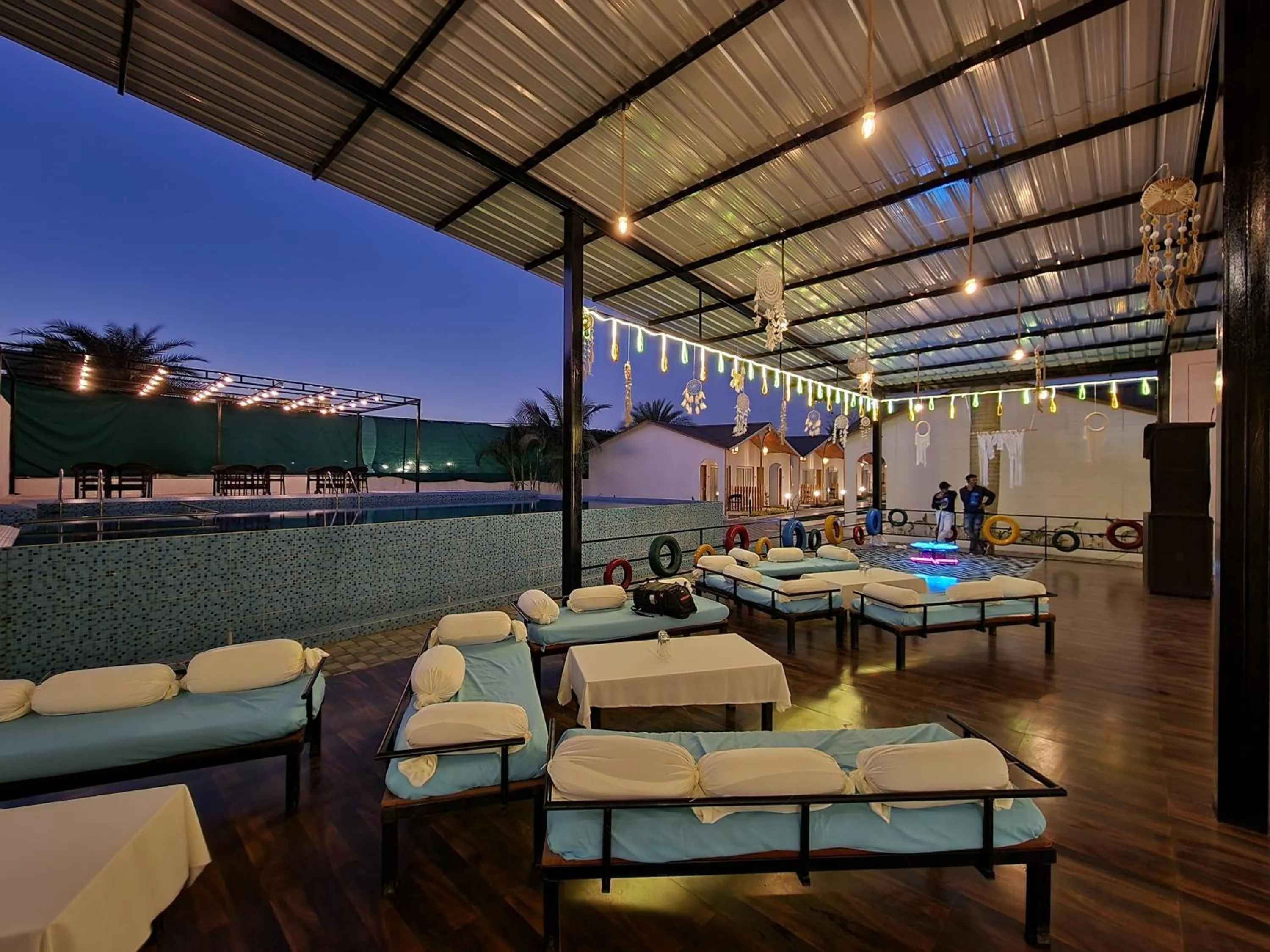 Restaurant/places to eat in VITS Daman Devka Beach