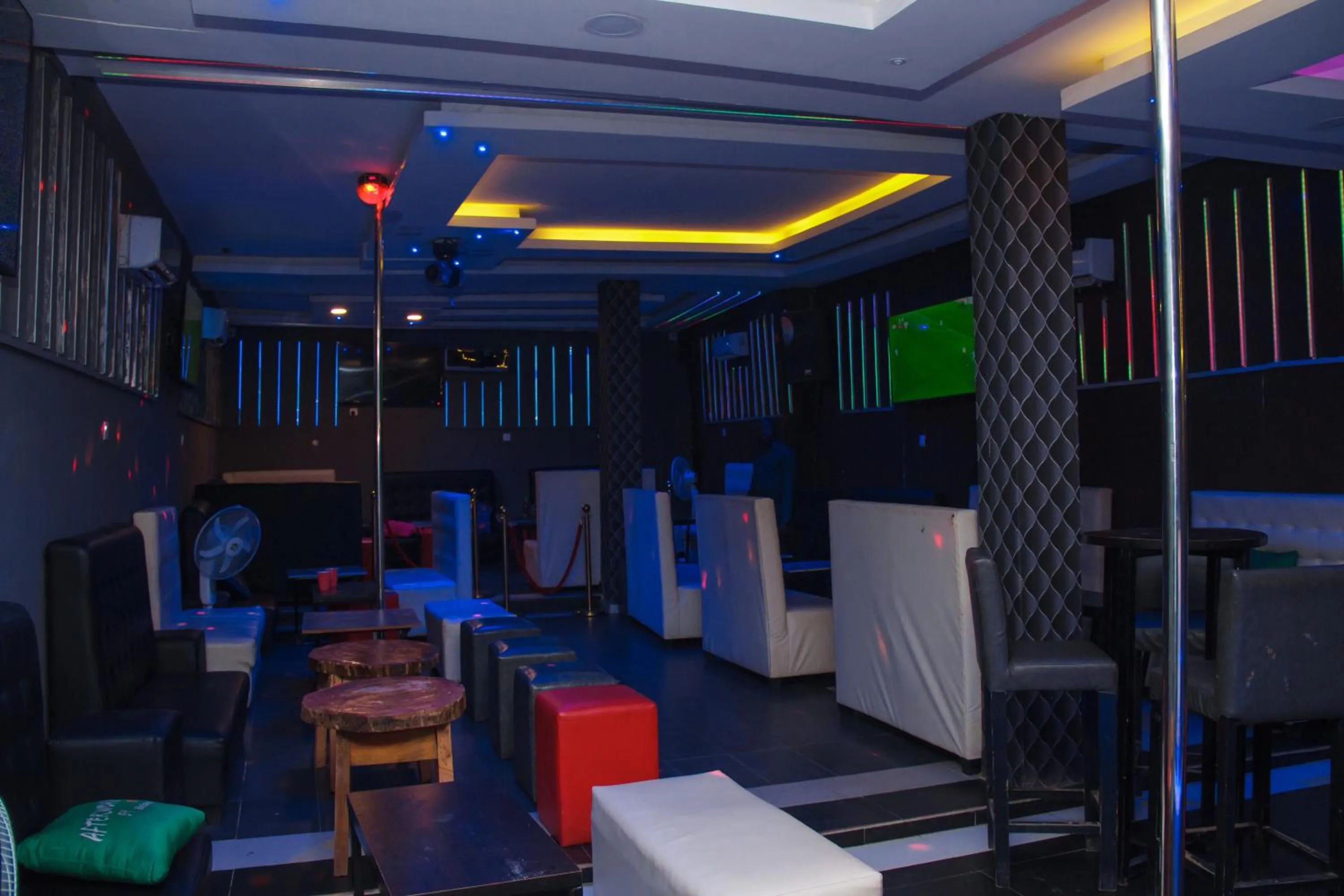 Communal lounge/ TV room in Go2Hotel45