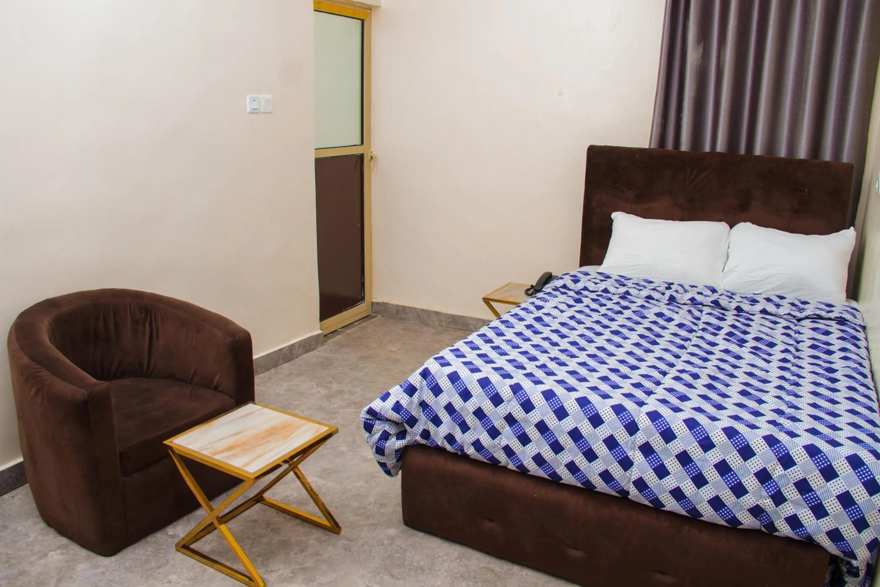 Bedroom, Bed in Go2Hotel45