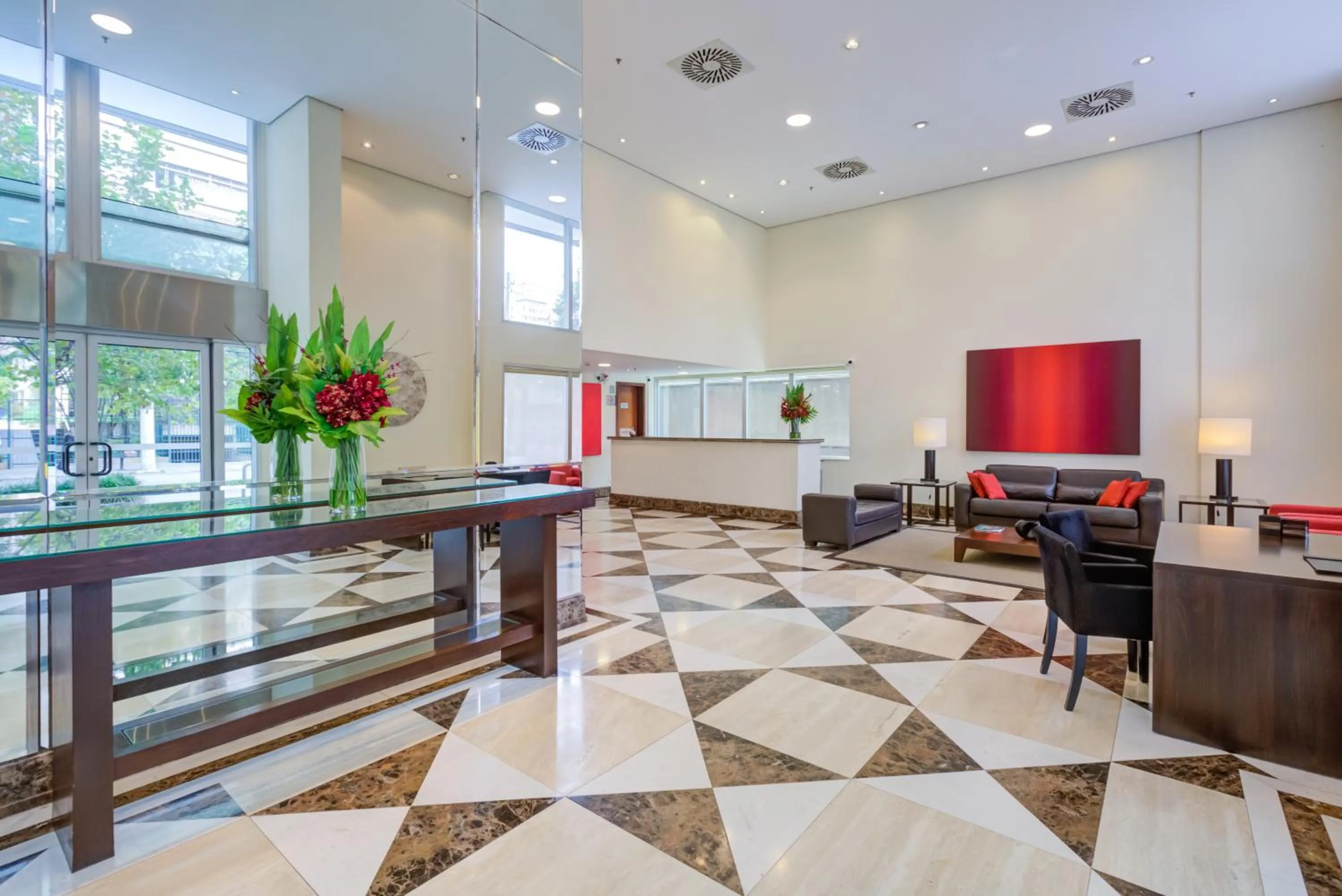 Lobby or reception in Roomo Transamerica SP GeorgeV Itaim Bibi