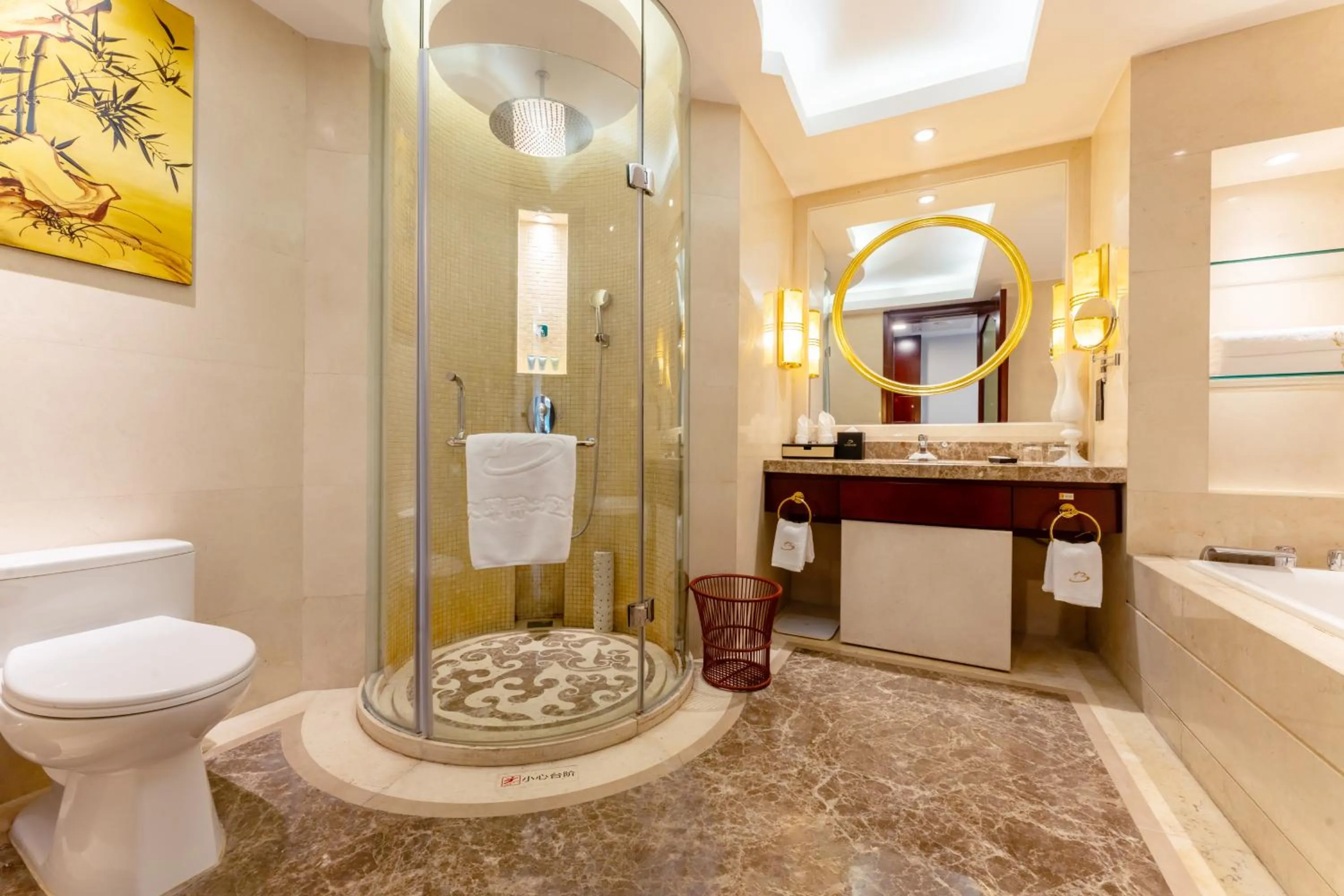 Shower in HeBei Cuipingshan Guest House