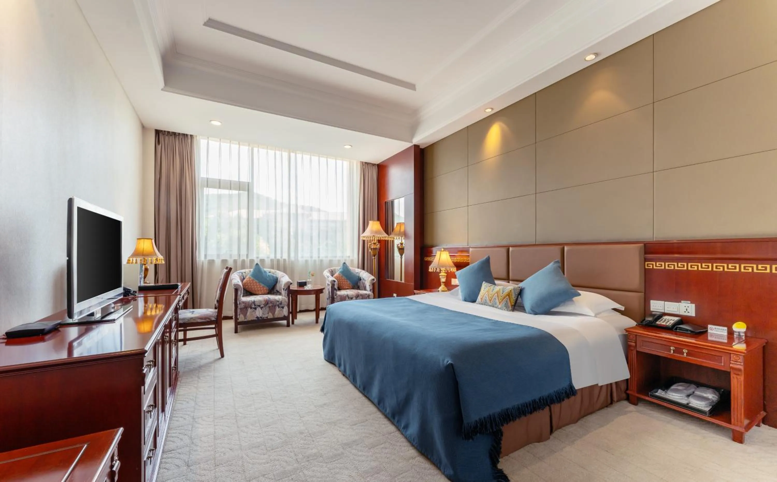 Photo of the whole room, Bed in HeBei Cuipingshan Guest House