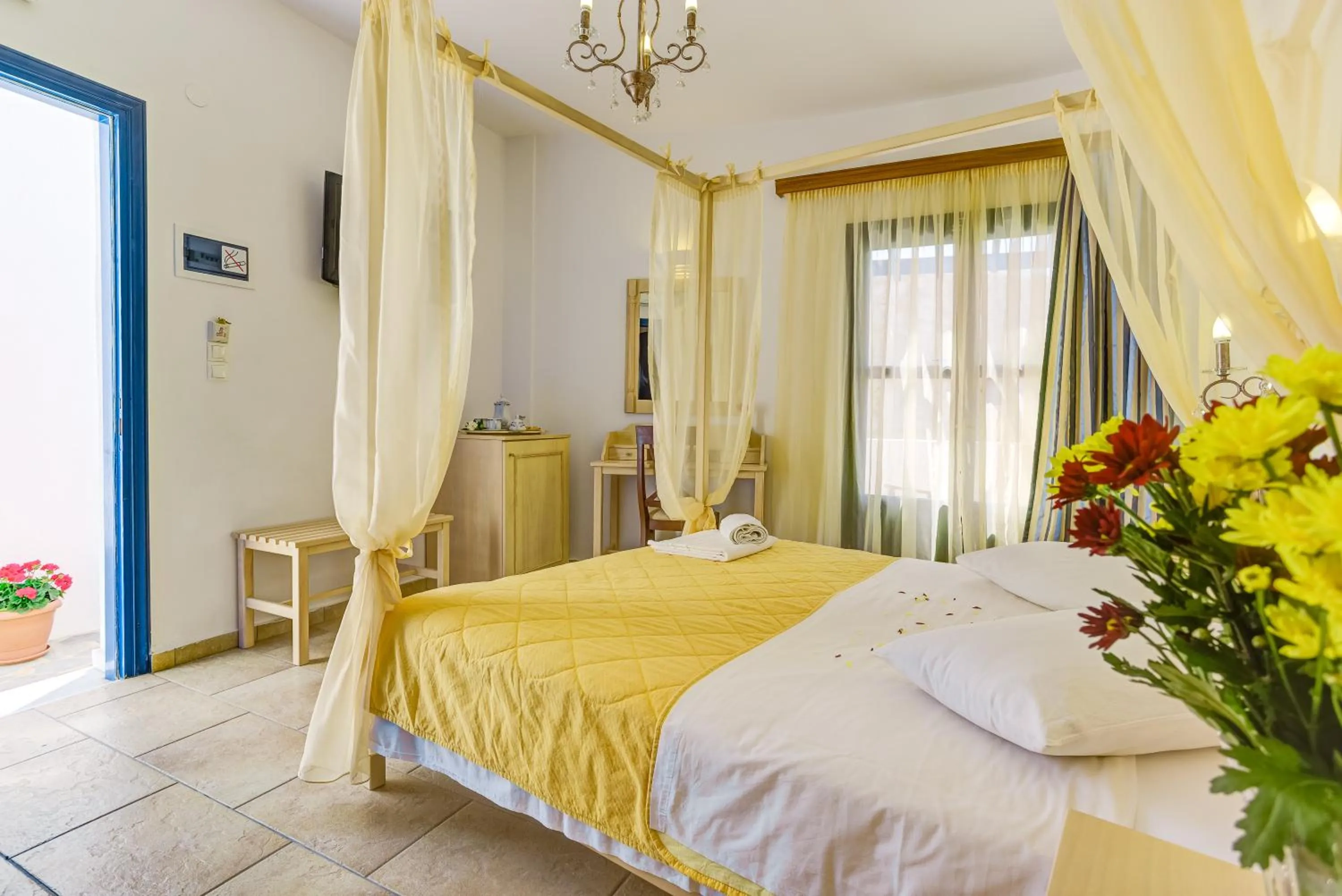 Bed in Hotel Mathios