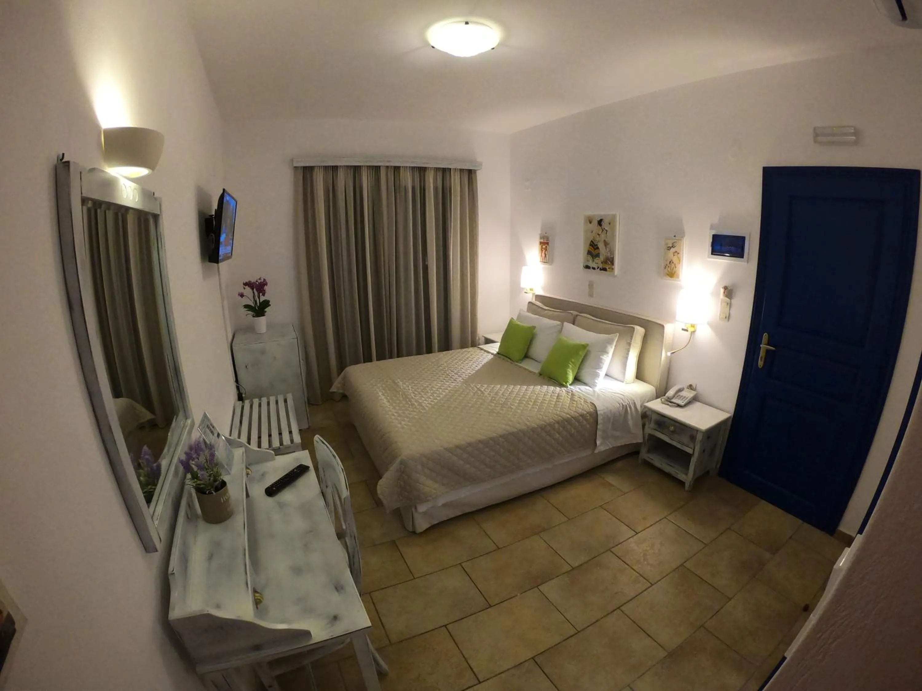 Bed in Hotel Mathios