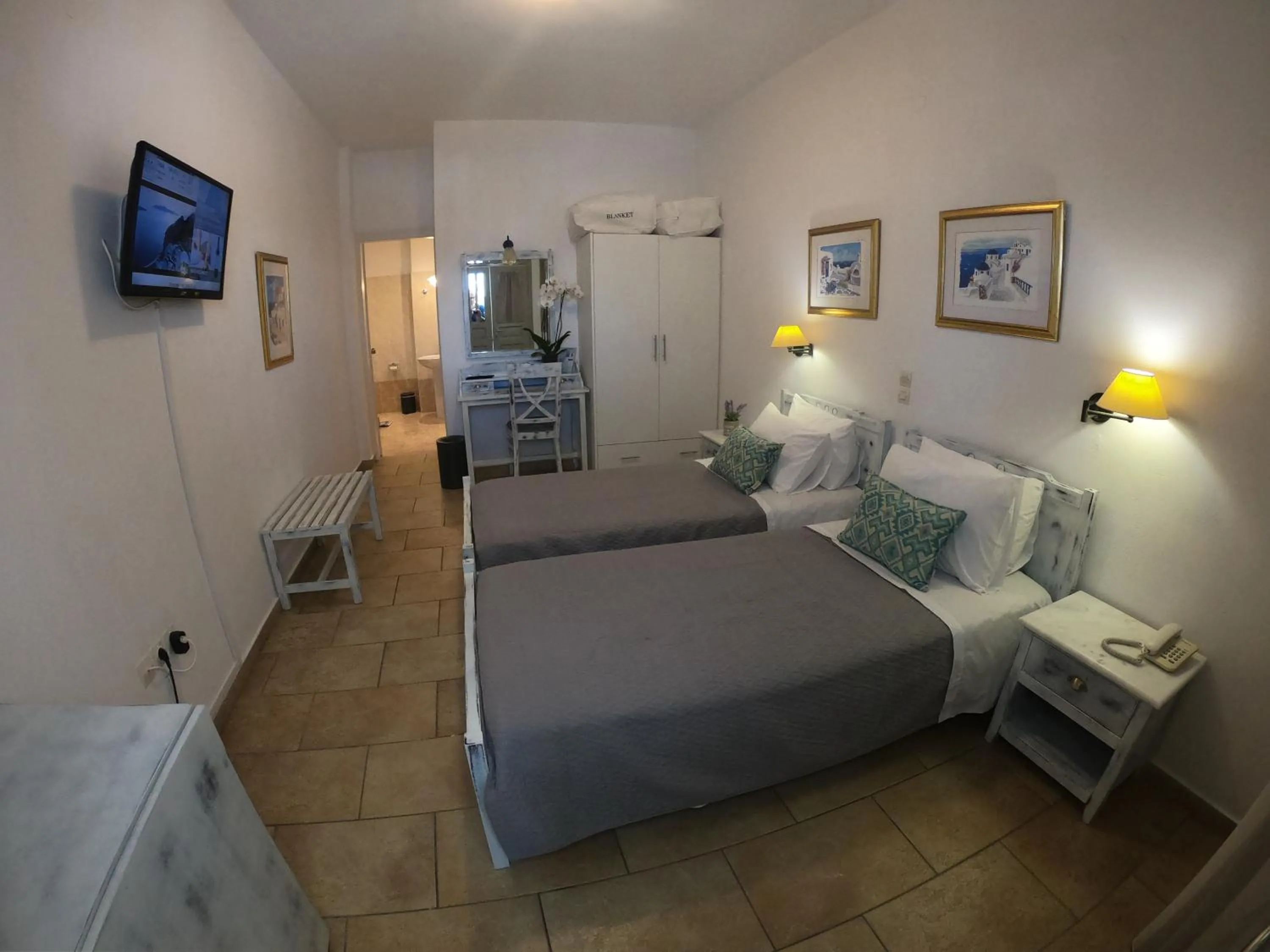 Bed in Hotel Mathios