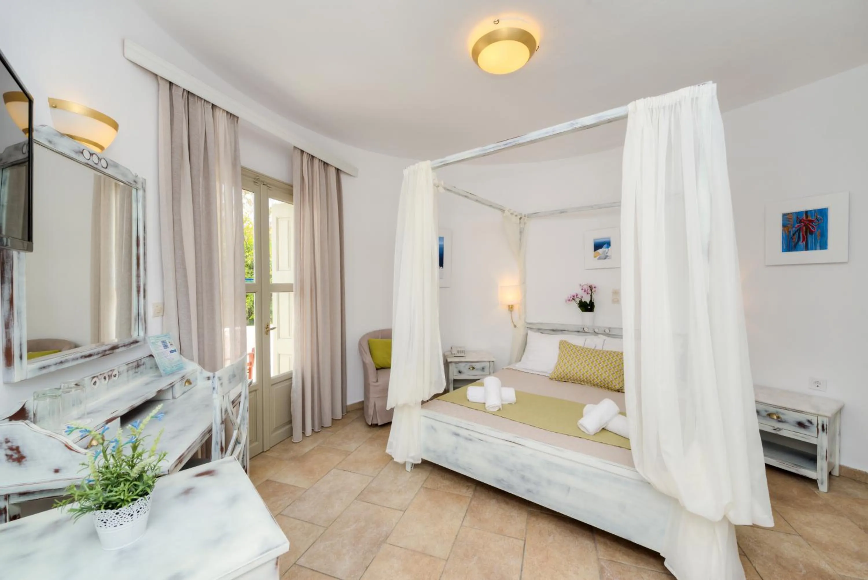 Bed in Hotel Mathios