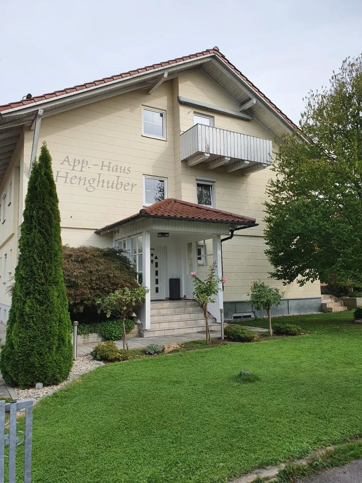 Property building in Appartementhaus Henghuber