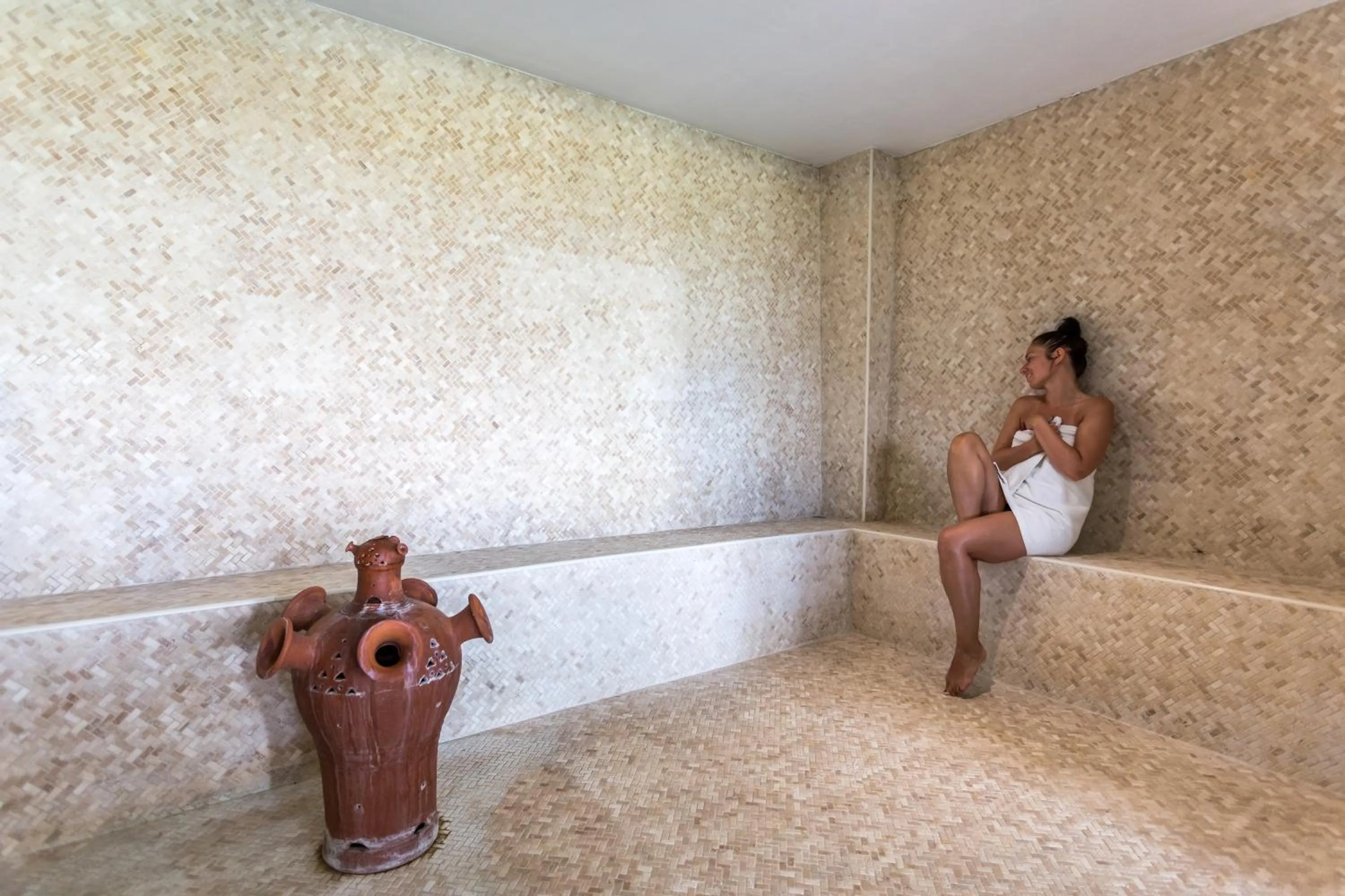 Steam room in Agionissi Resort