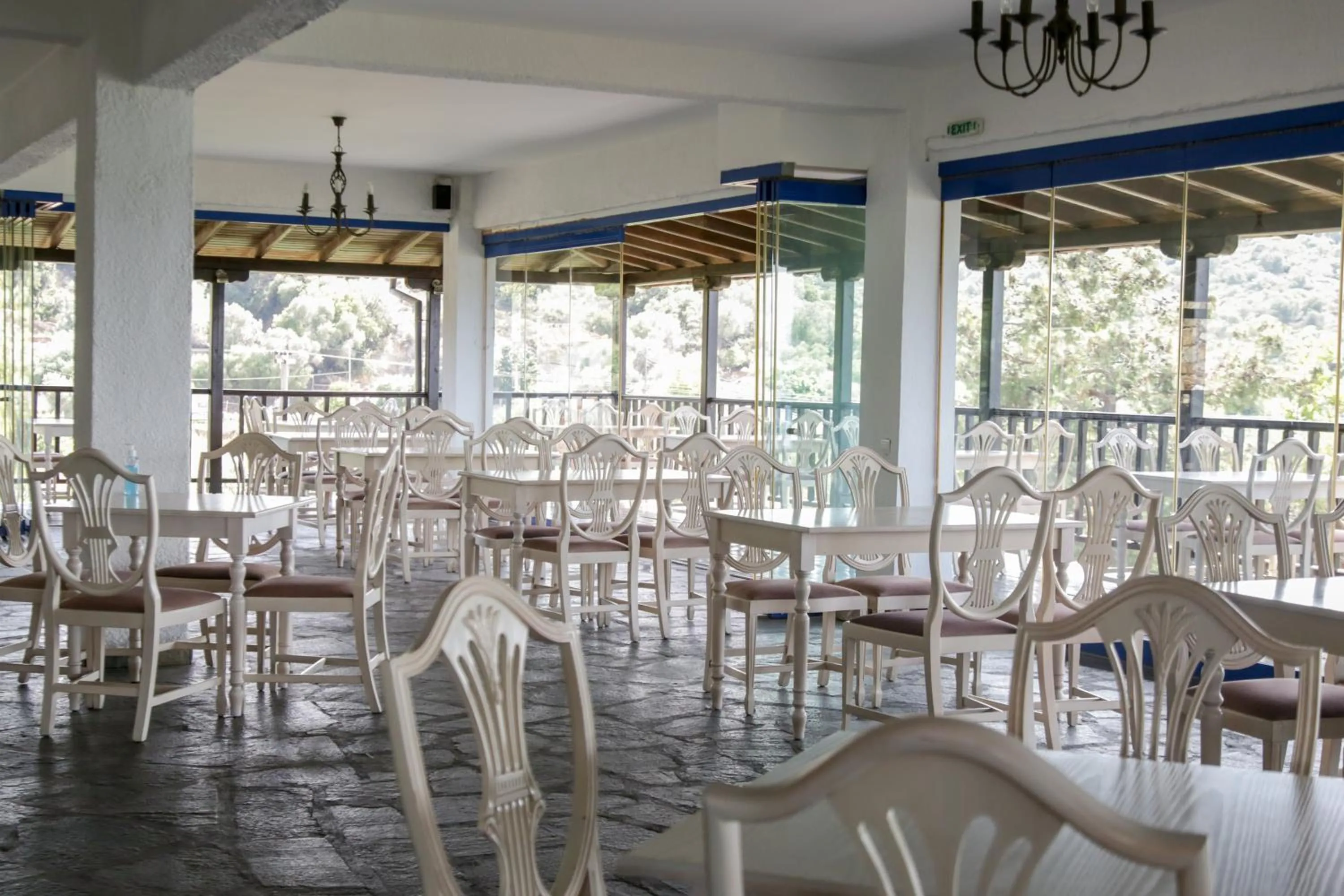 Restaurant/places to eat in Agionissi Resort