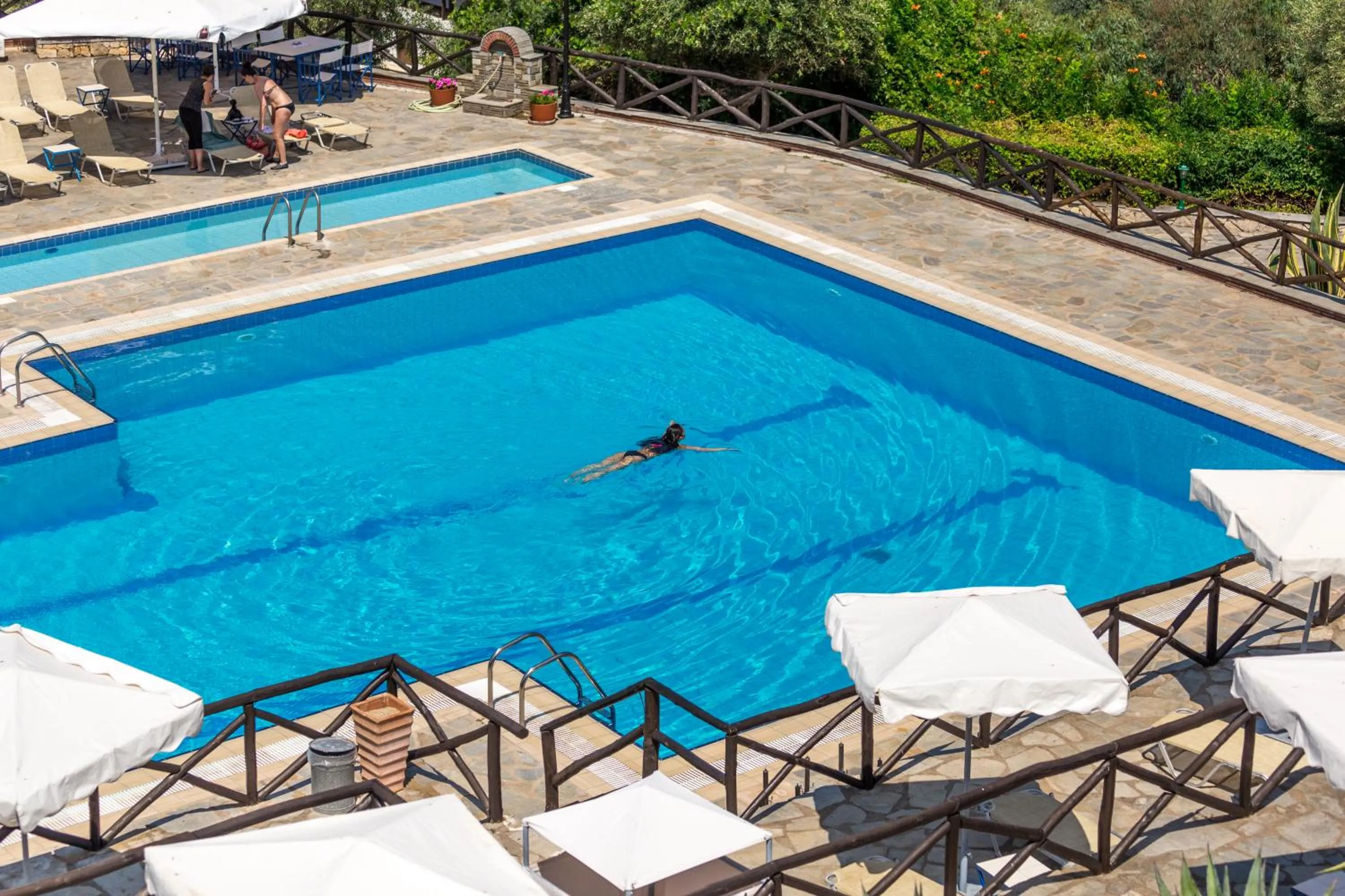 Swimming pool in Agionissi Resort
