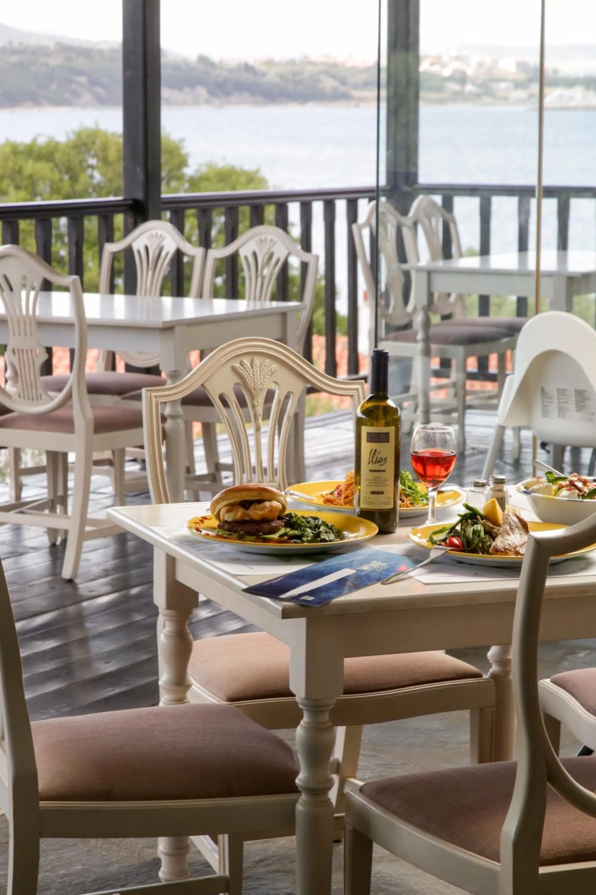 Restaurant/places to eat in Agionissi Resort