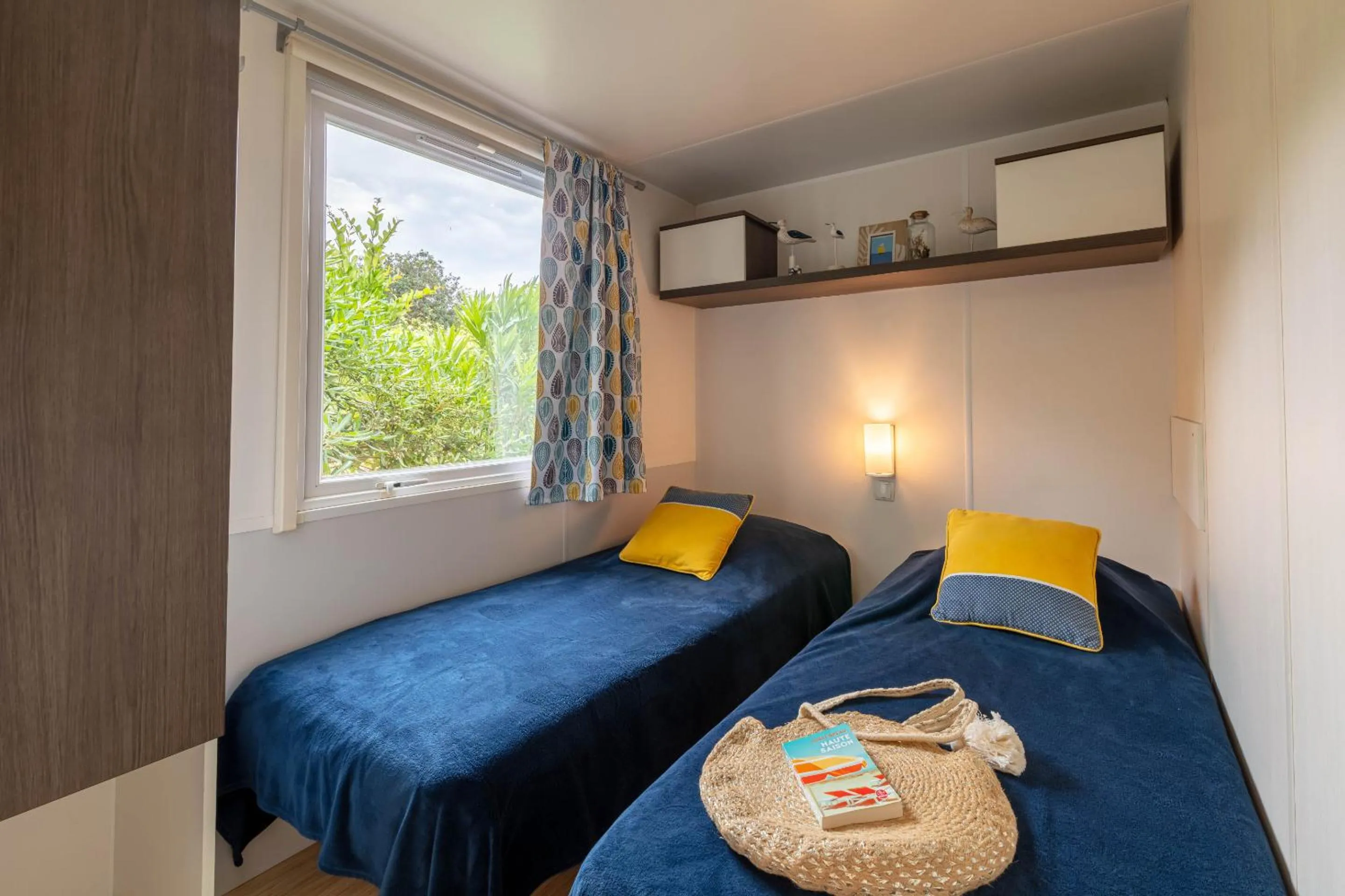 Le Mimosa, mobil-home climatisé au cœur du vignoble et à quelques mètres de la mer
