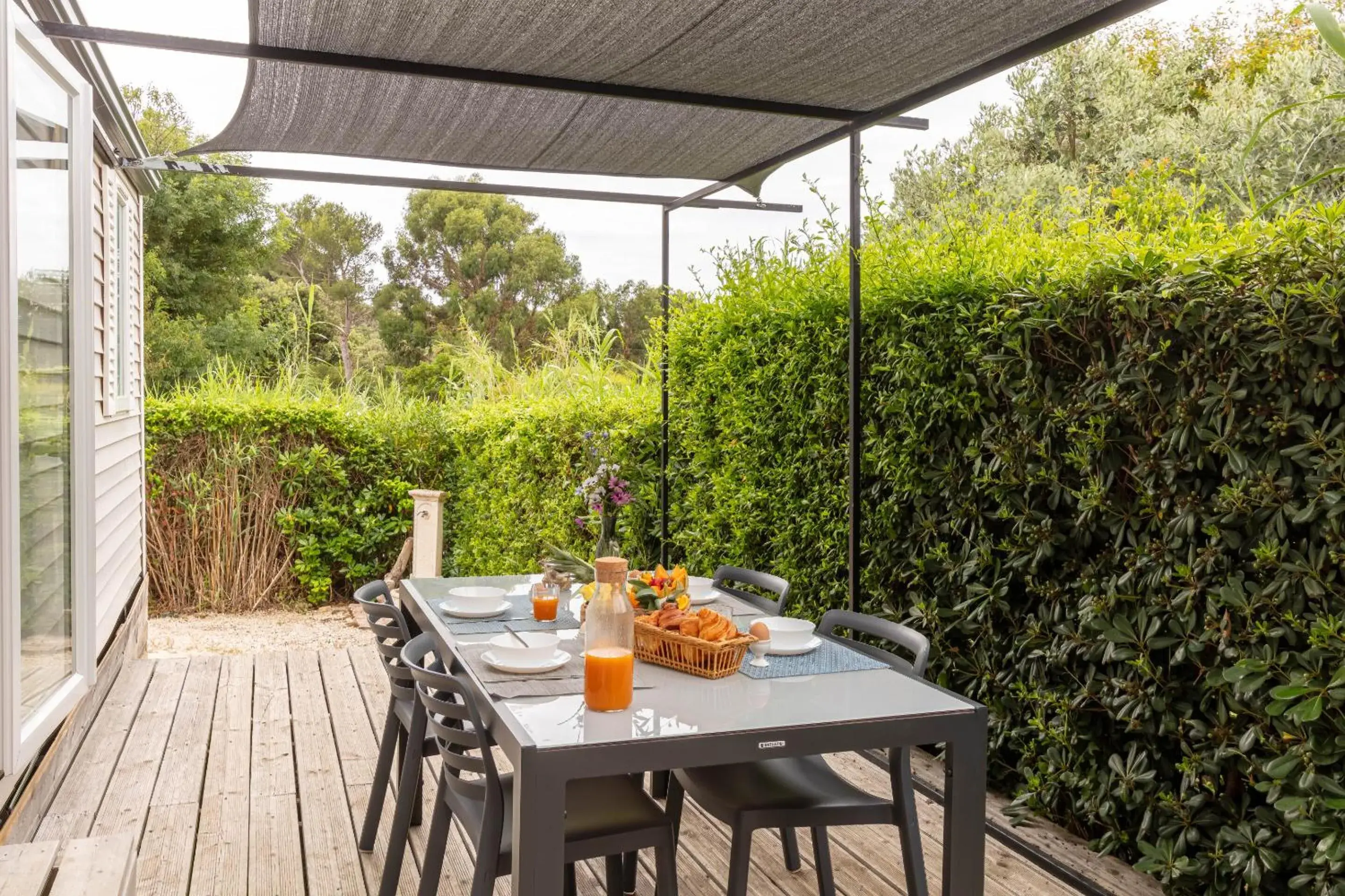 Le Mimosa, mobil-home climatisé au cœur du vignoble et à quelques mètres de la mer Le Mimosa, mobil-home climatisé au cœur du vignoble et à quelques mètres de la mer
