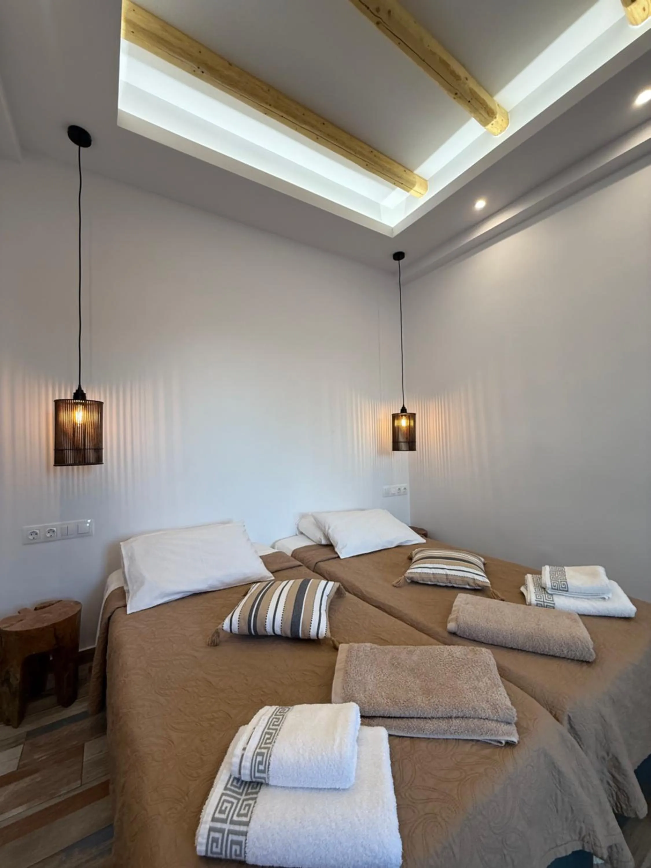 Bed in Saint George Hotel