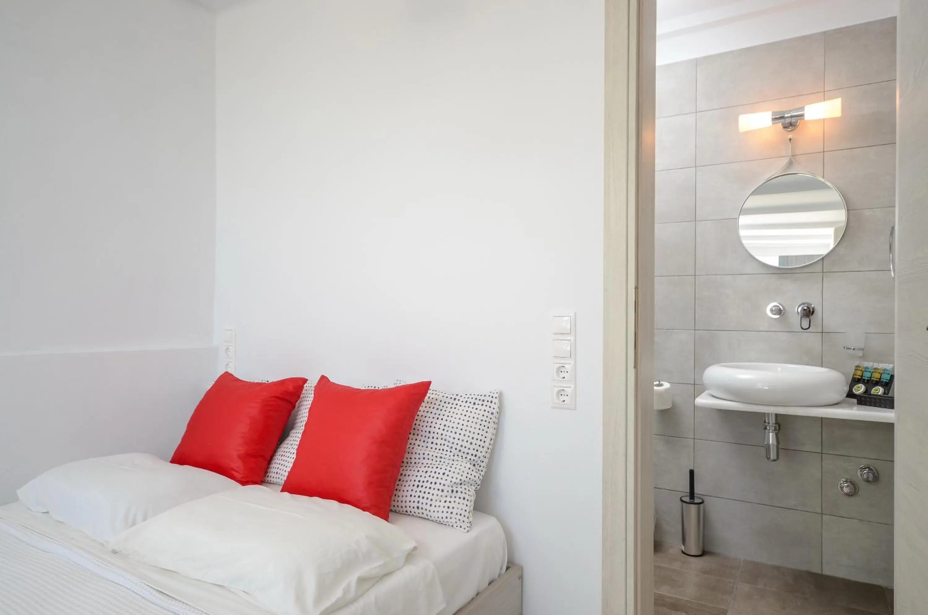 Bed in Saint George Hotel