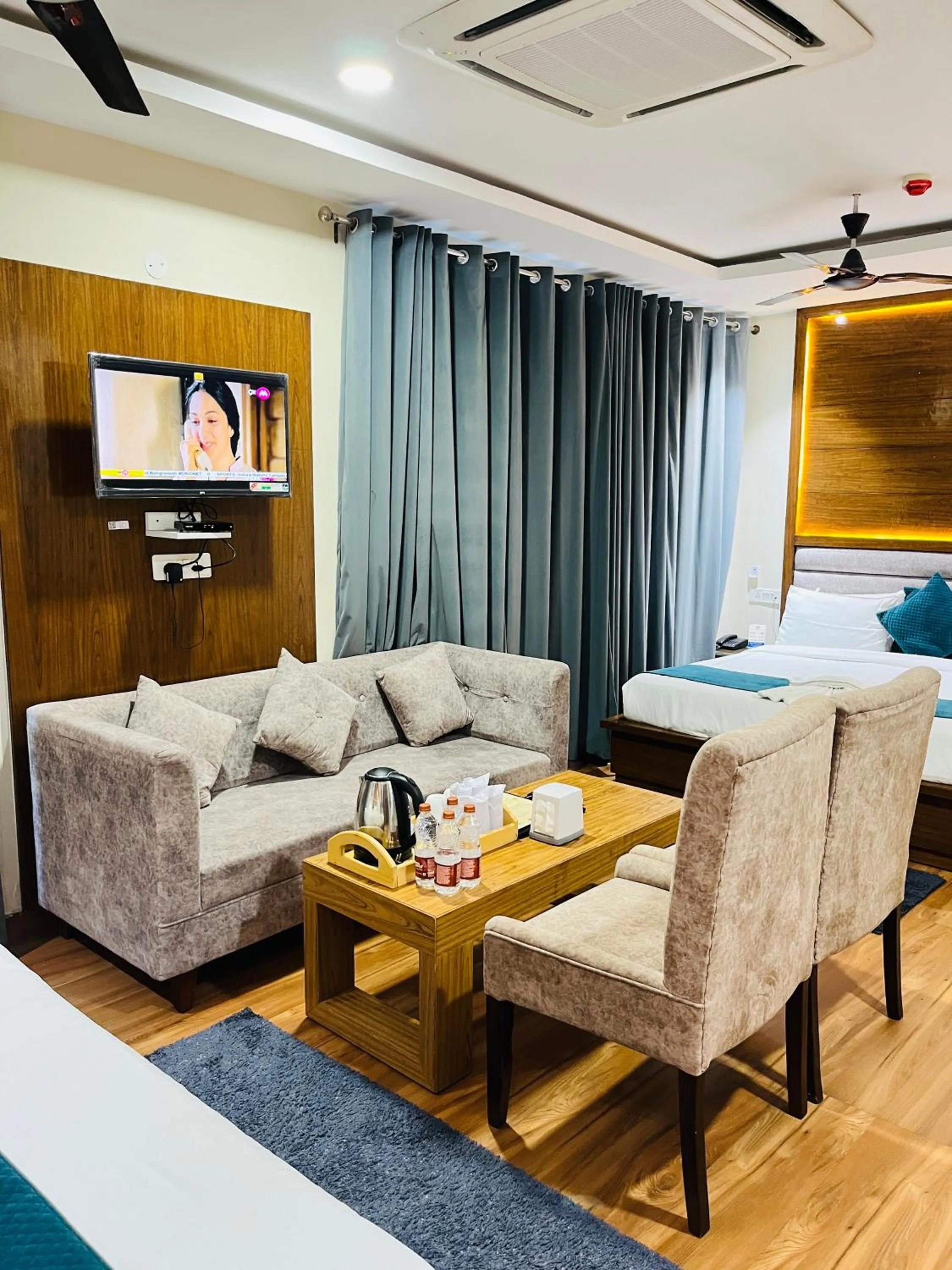 TV and multimedia in Hotel Affluence