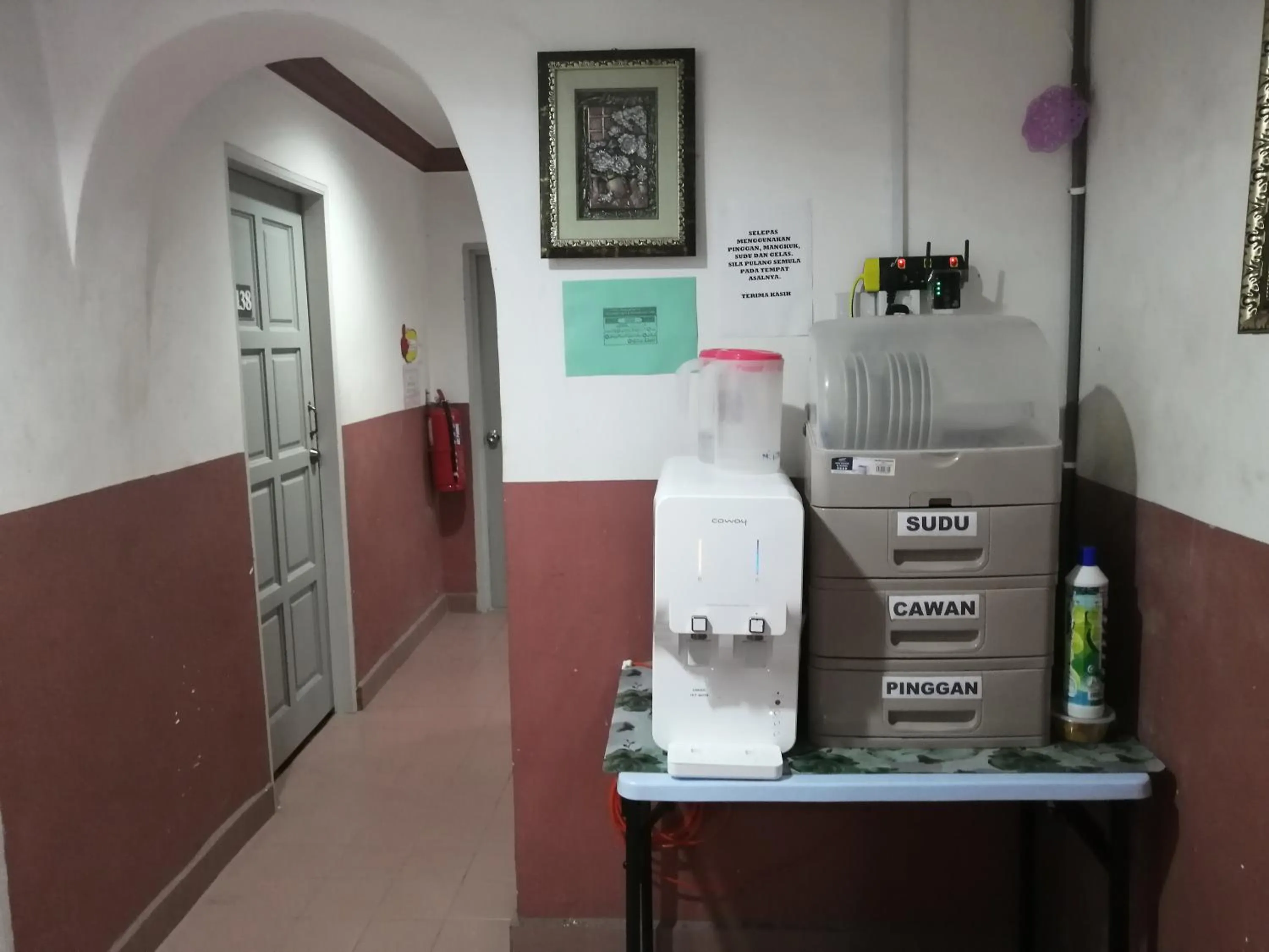 Kitchen or kitchenette in Mi Hotel 2 Dungun