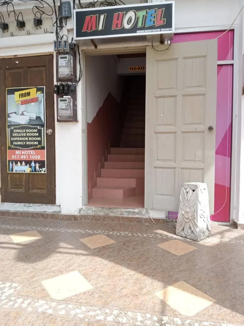 Facade/entrance in Mi Hotel 2 Dungun