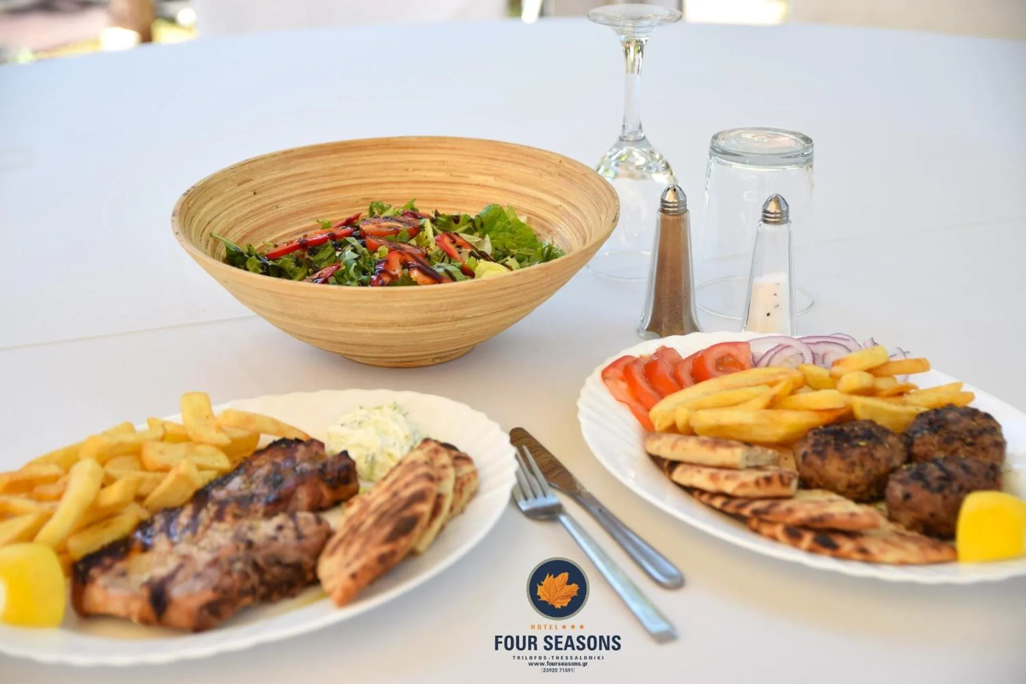 Restaurant/places to eat in Four Seasons Hotel