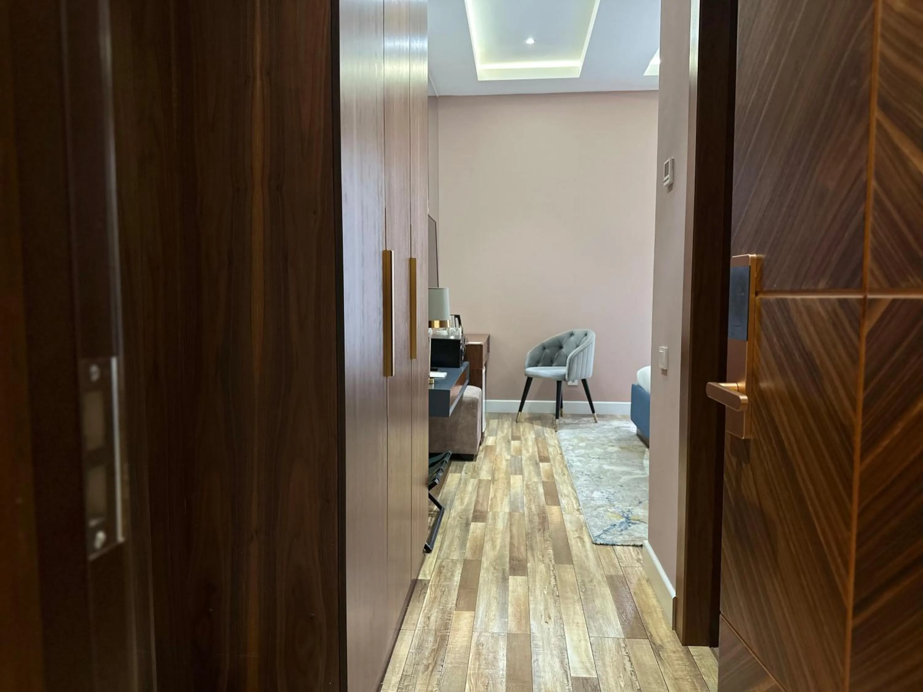 wardrobe in MedinaTown