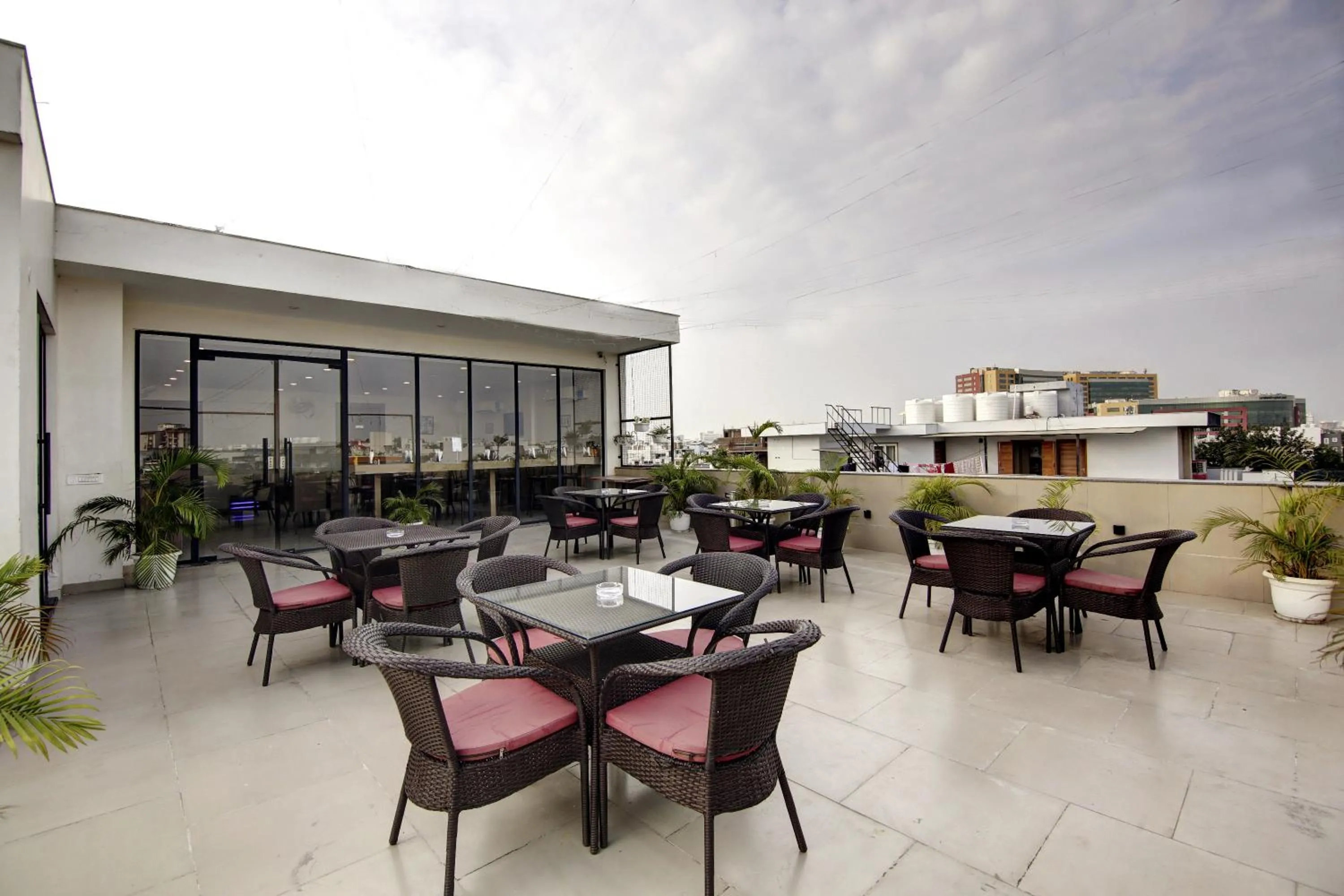 Property building in Saltstayz Select - Unitech Cyber Park