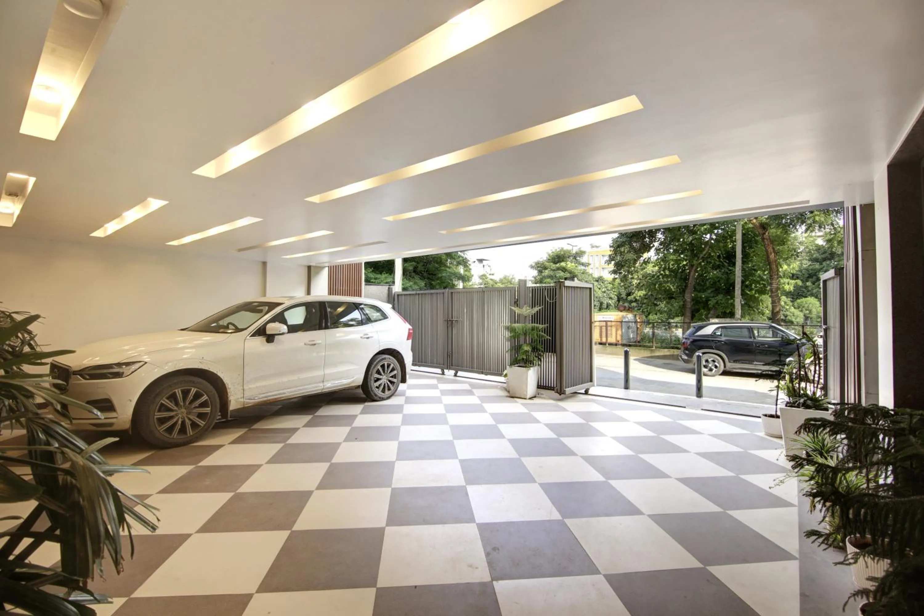 Day in Saltstayz Select - Unitech Cyber Park