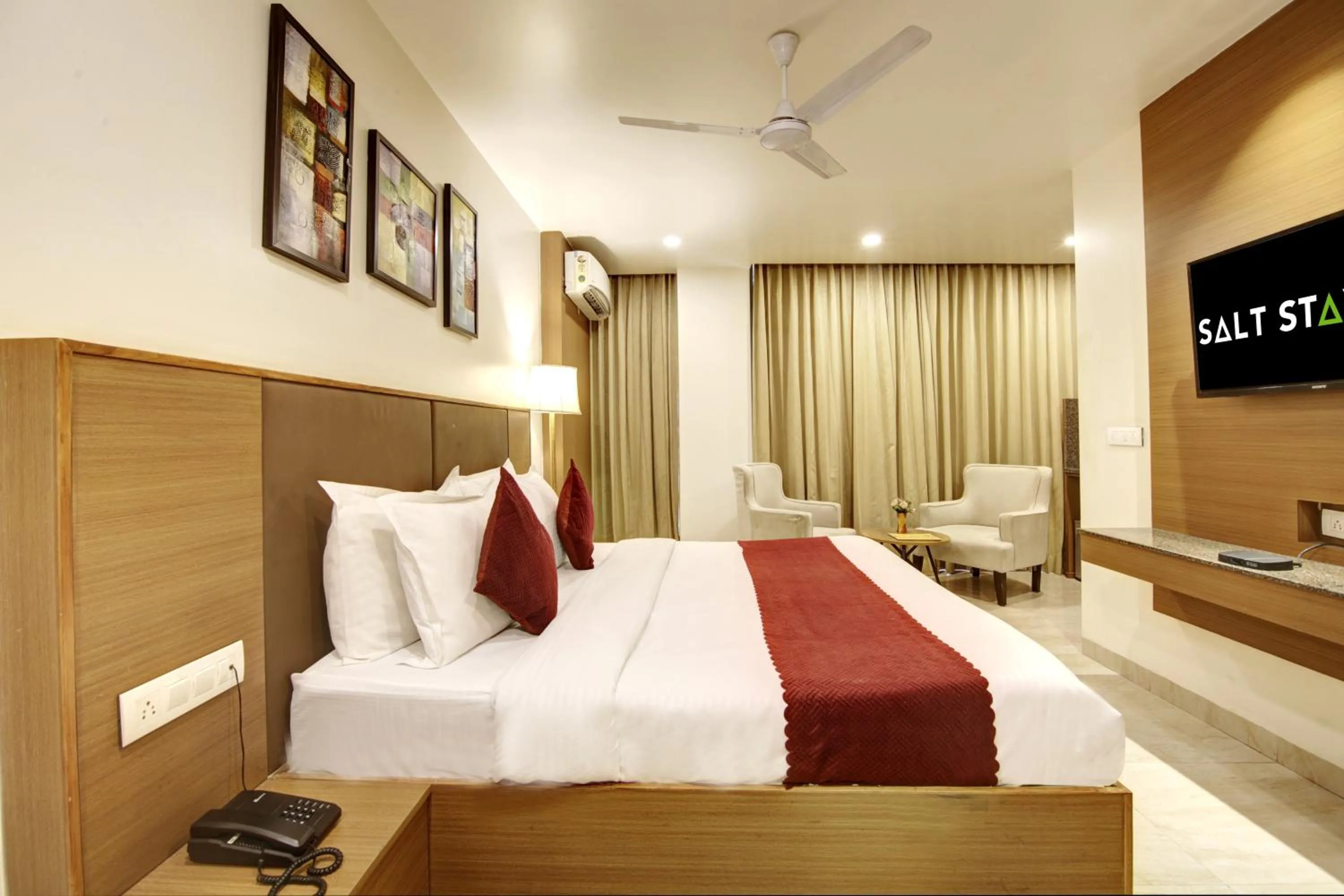 Bed in Saltstayz Select - Unitech Cyber Park