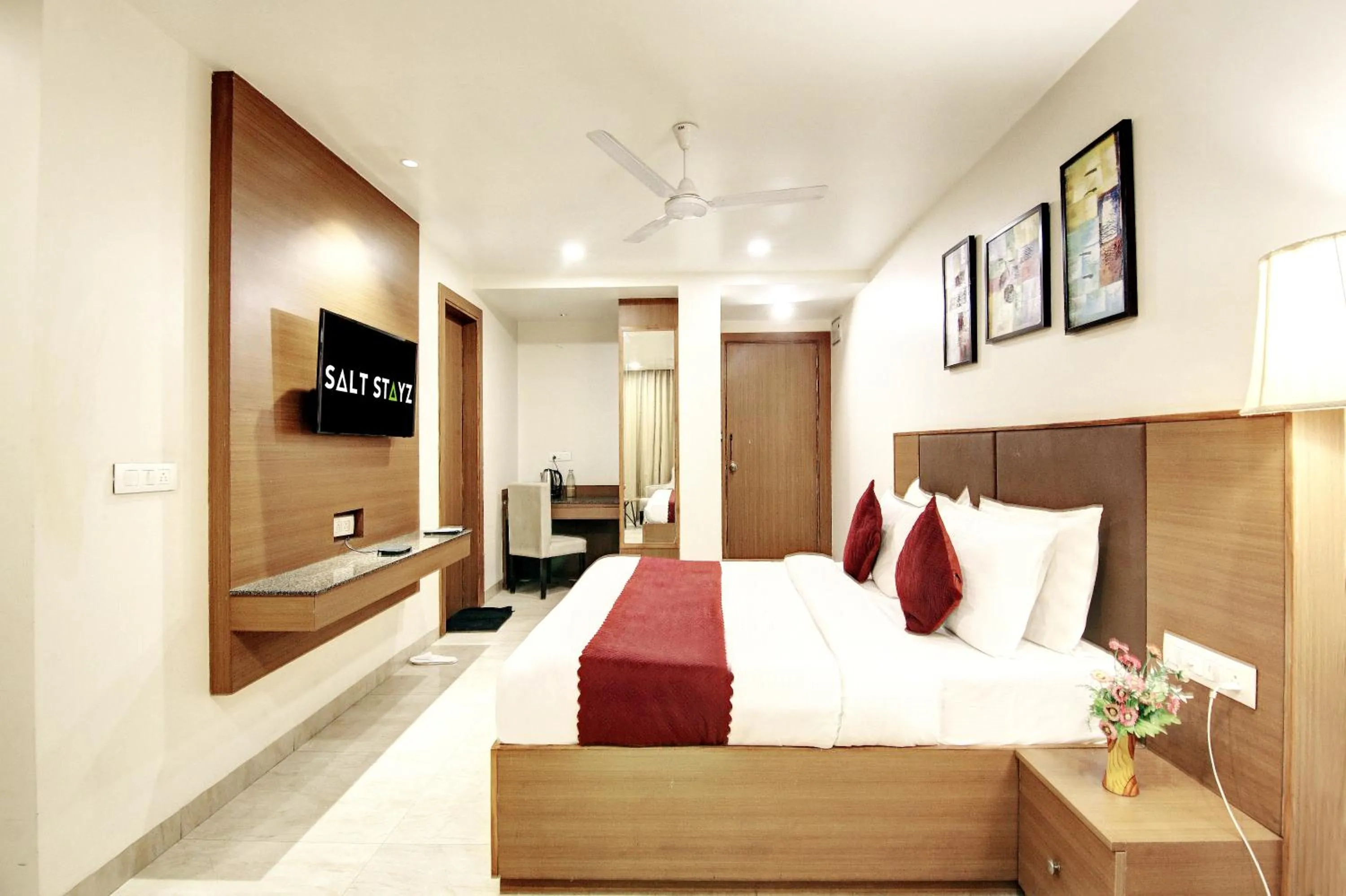 Bed in Saltstayz Select - Unitech Cyber Park