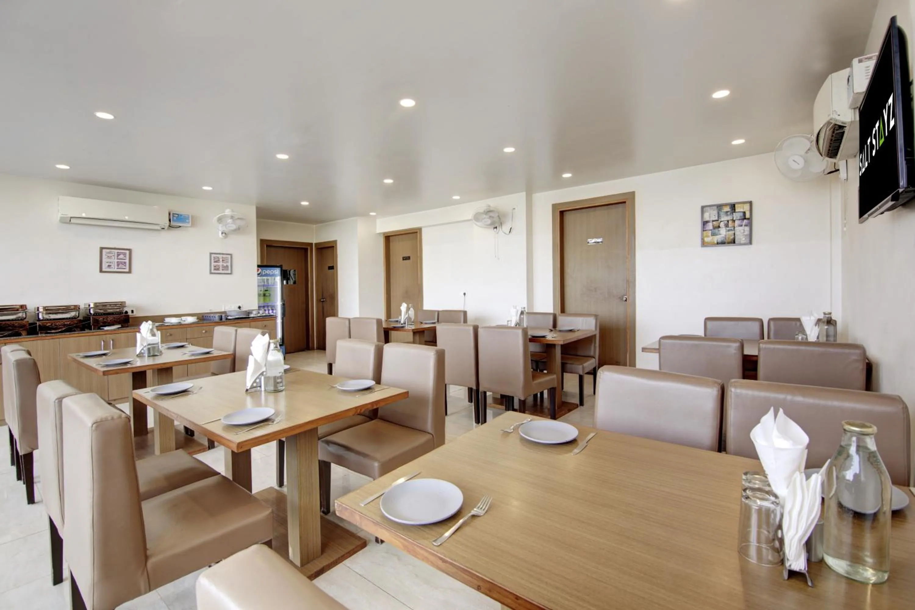 Restaurant/places to eat in Saltstayz Select - Unitech Cyber Park