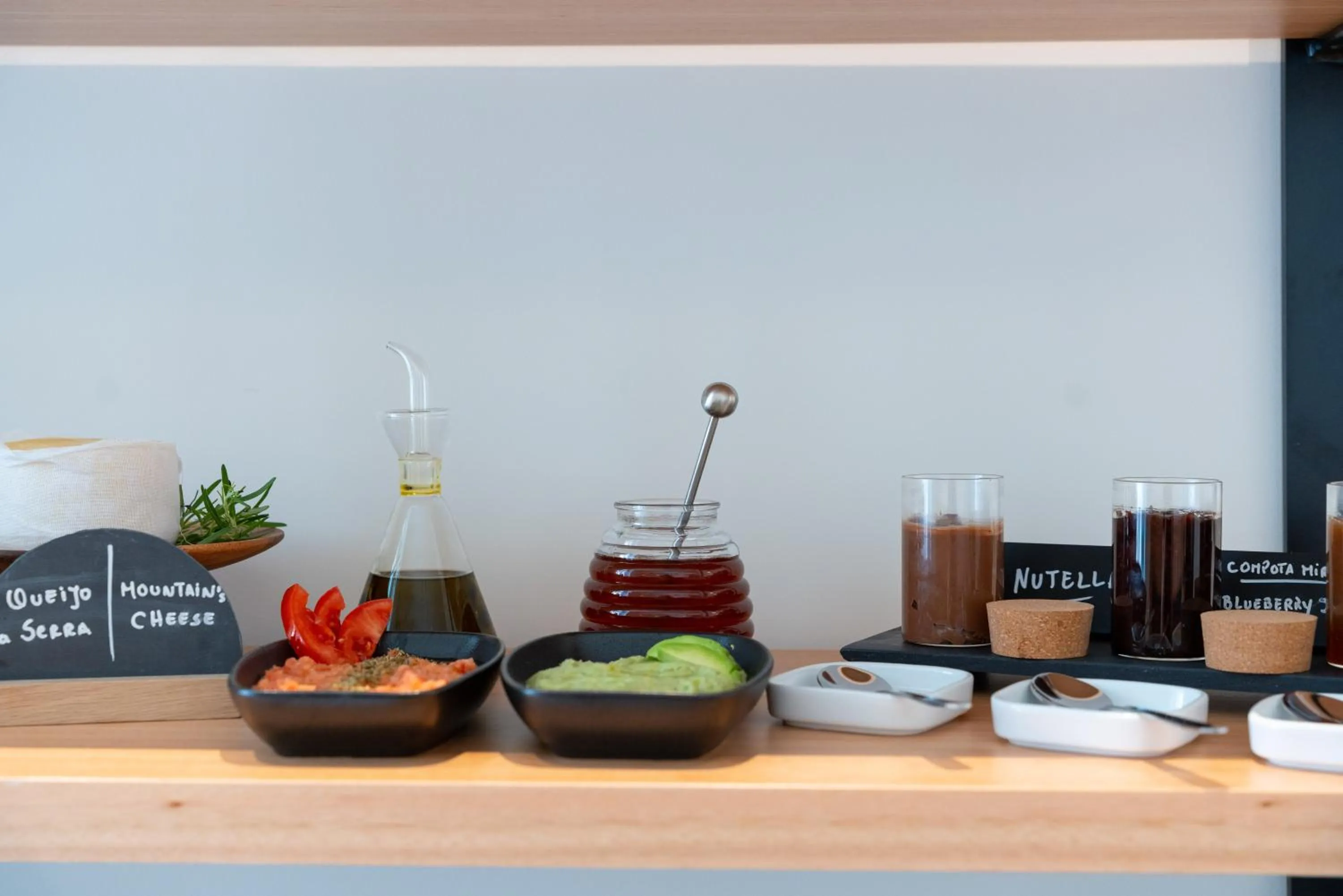 Food and drinks in d'ALMA Boutique Hotel