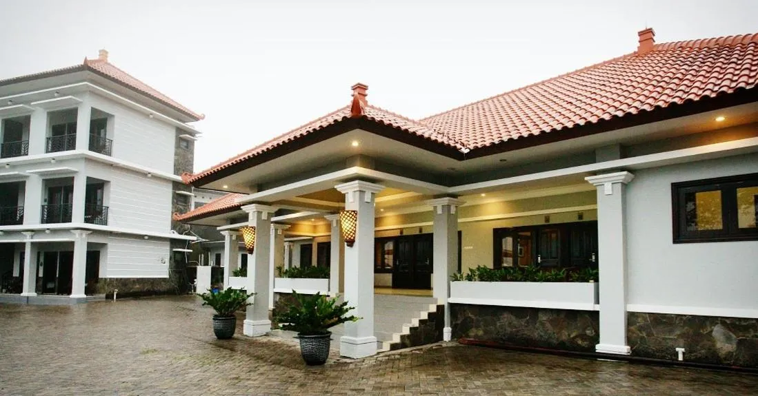 Property building in Avila Ketapan Rame Hotel