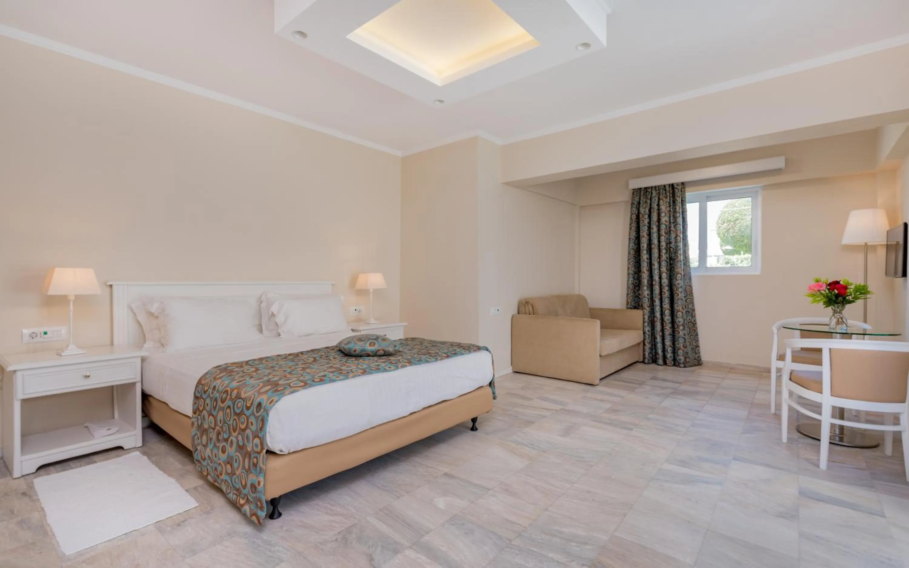 Bed in Zante Park Resort & Spa BW Premier Collection