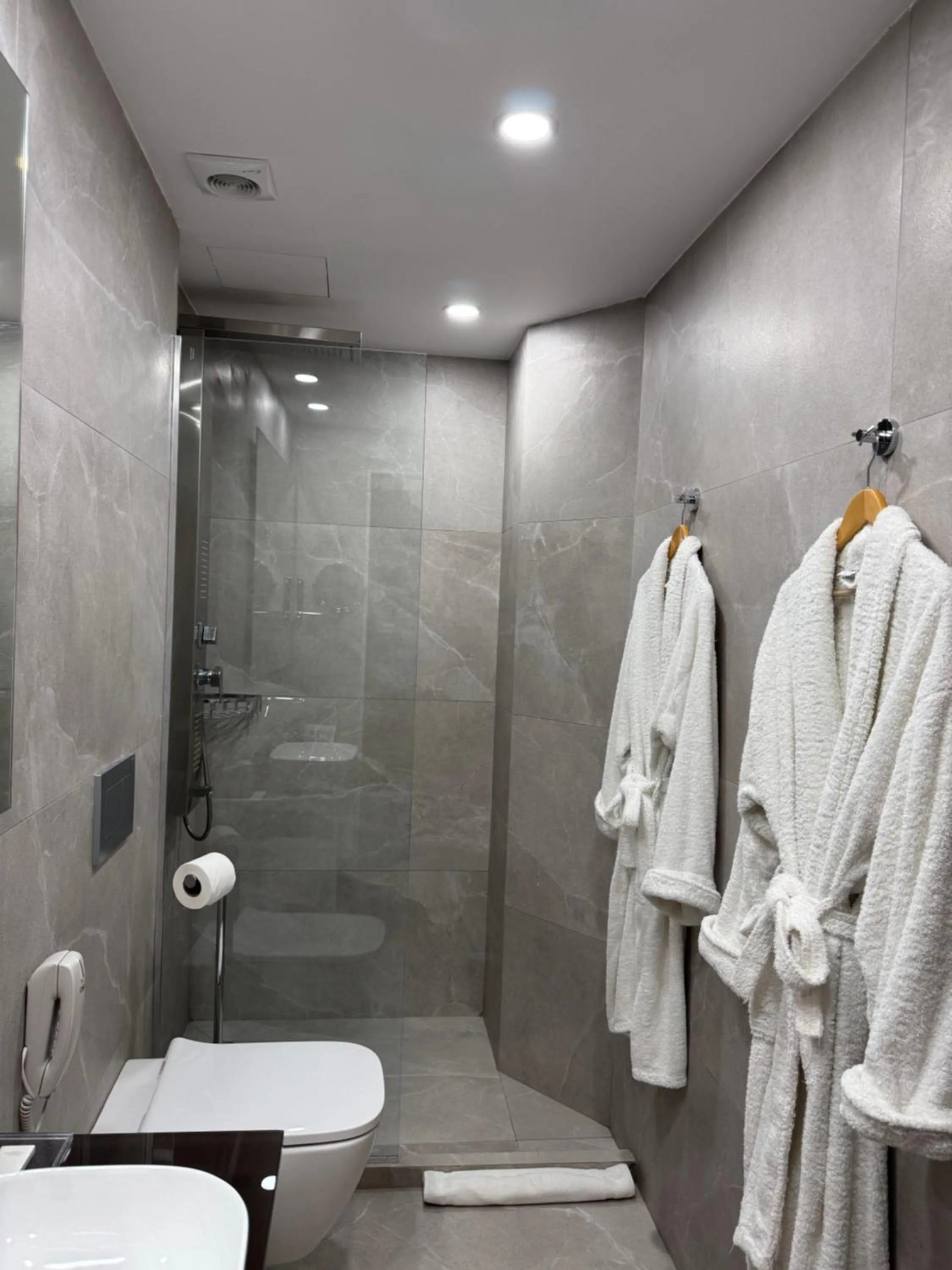 Bathroom in Galaxy Beach Resort BW Premier Collection