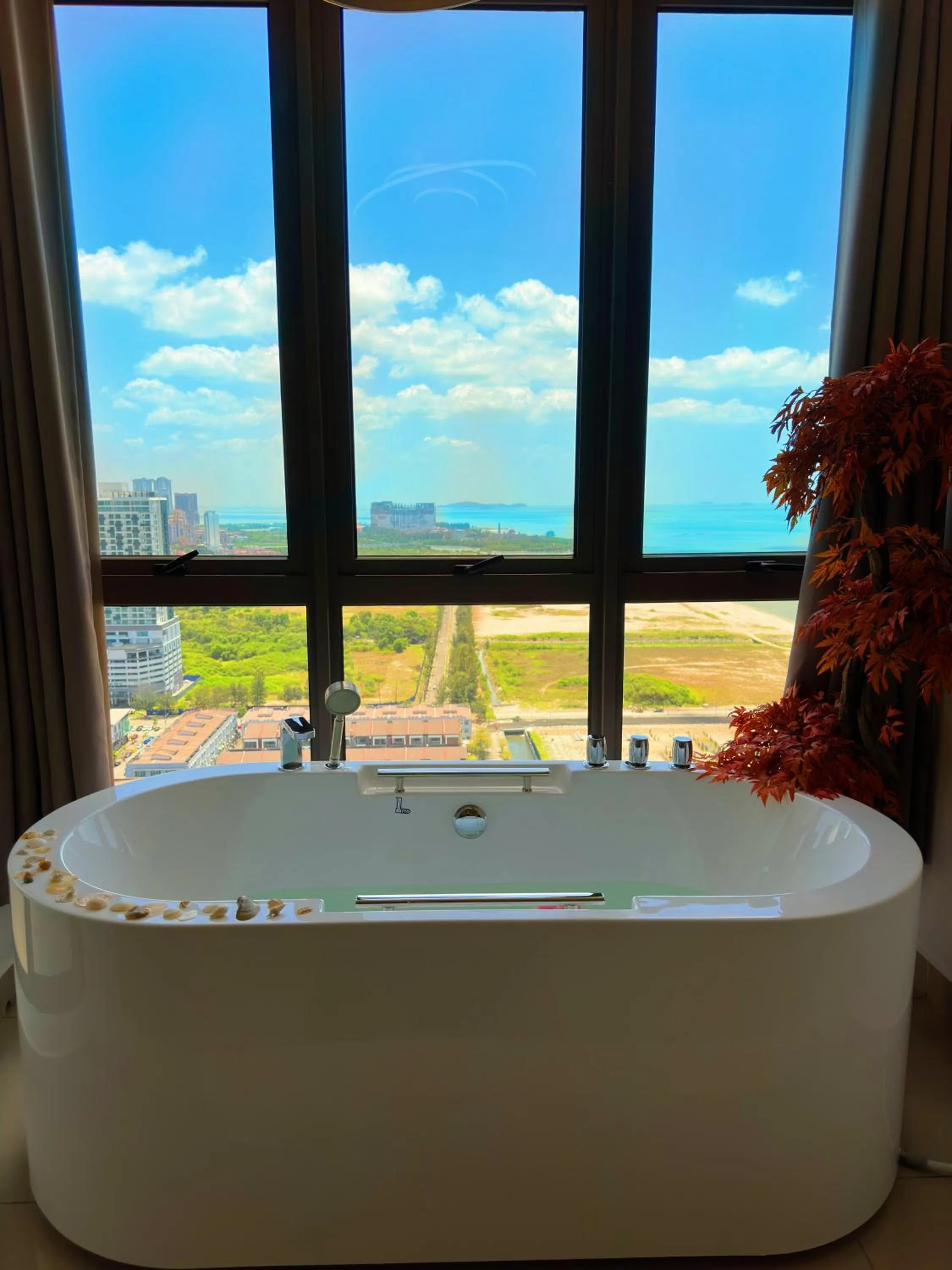 SeaView PoolView CityView BaliResidence Video game 5minJonker